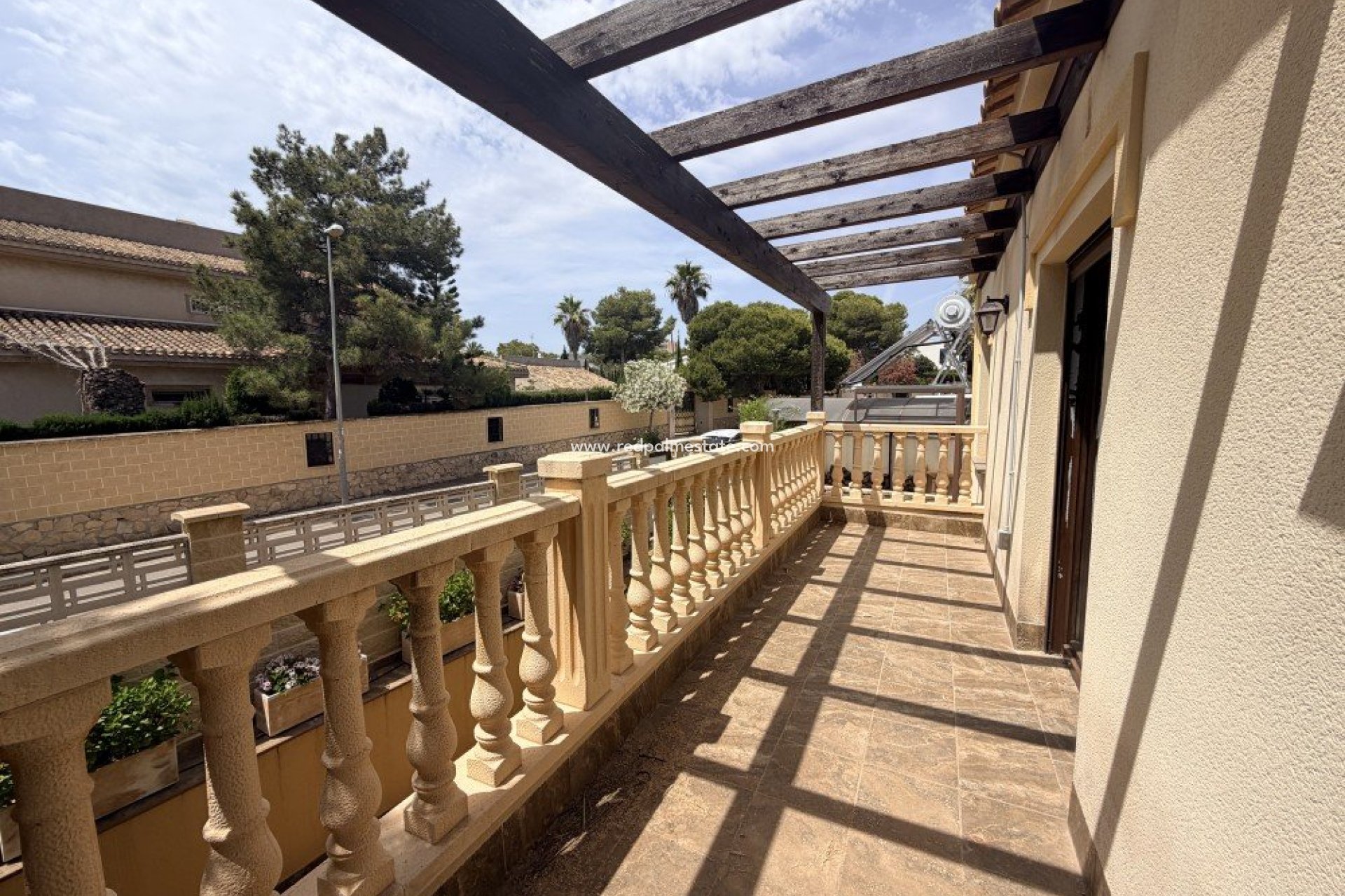 Återförsäljning - Villa -
Orihuela Costa