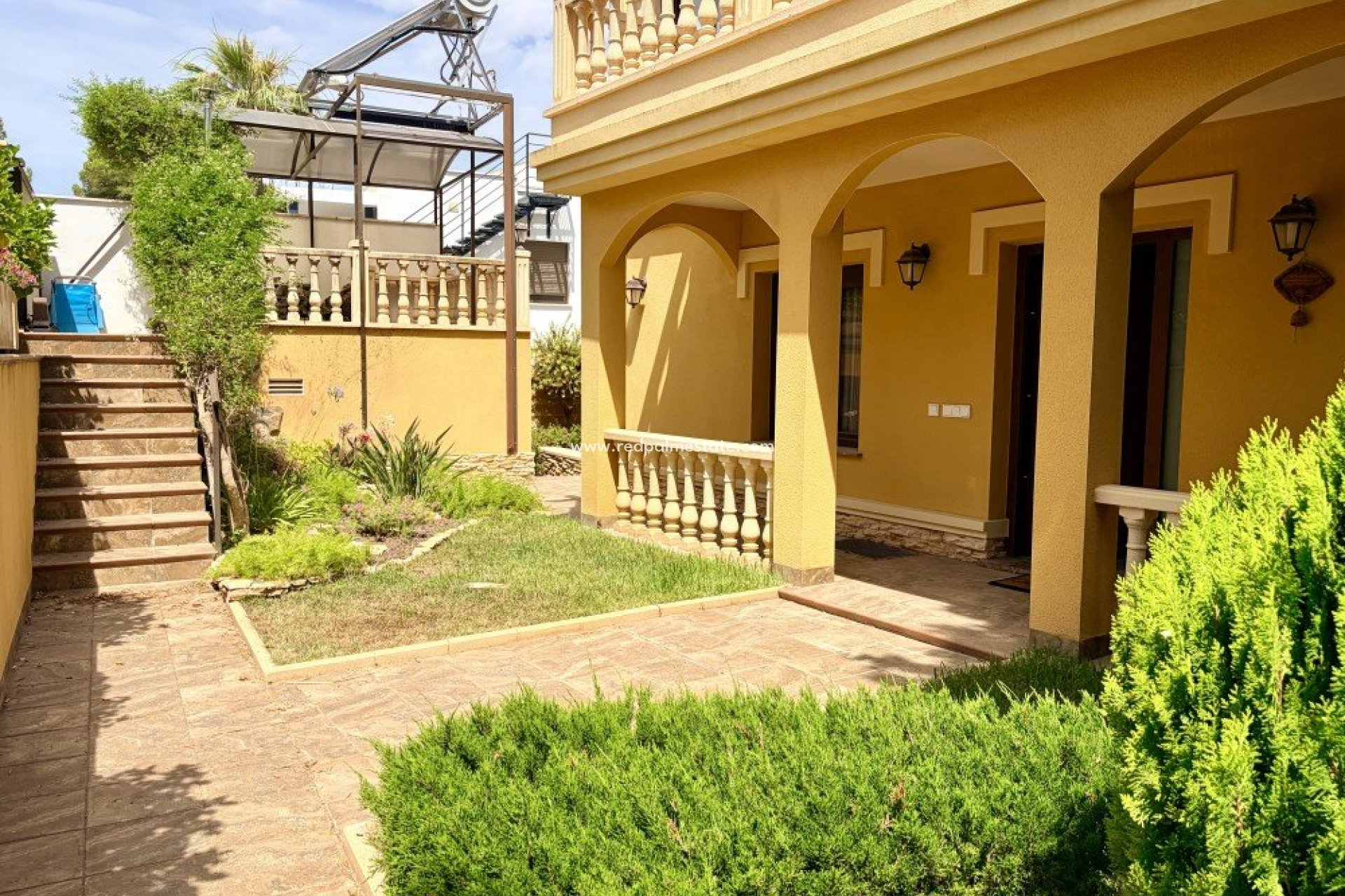 Återförsäljning - Villa -
Orihuela Costa