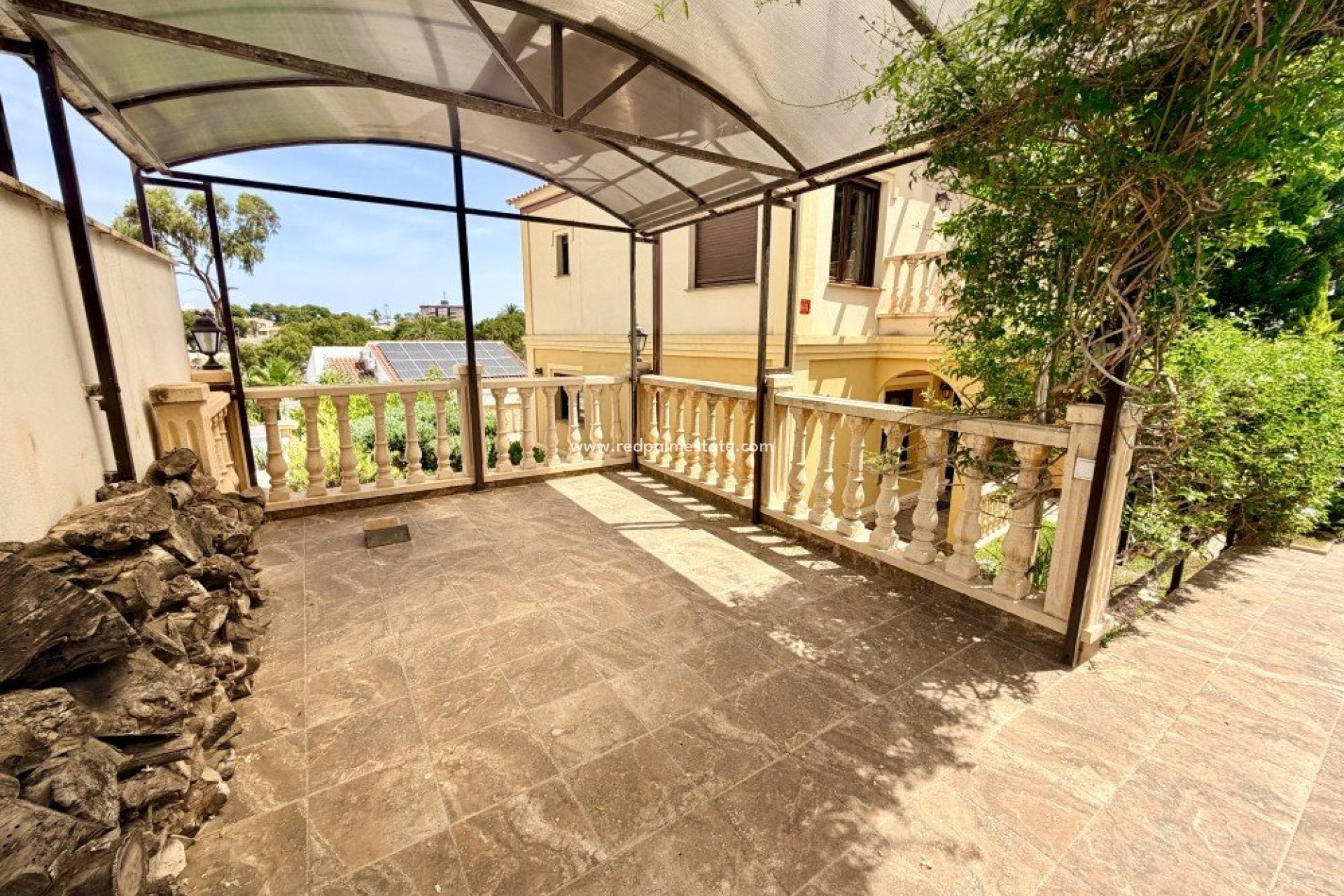 Återförsäljning - Villa -
Orihuela Costa