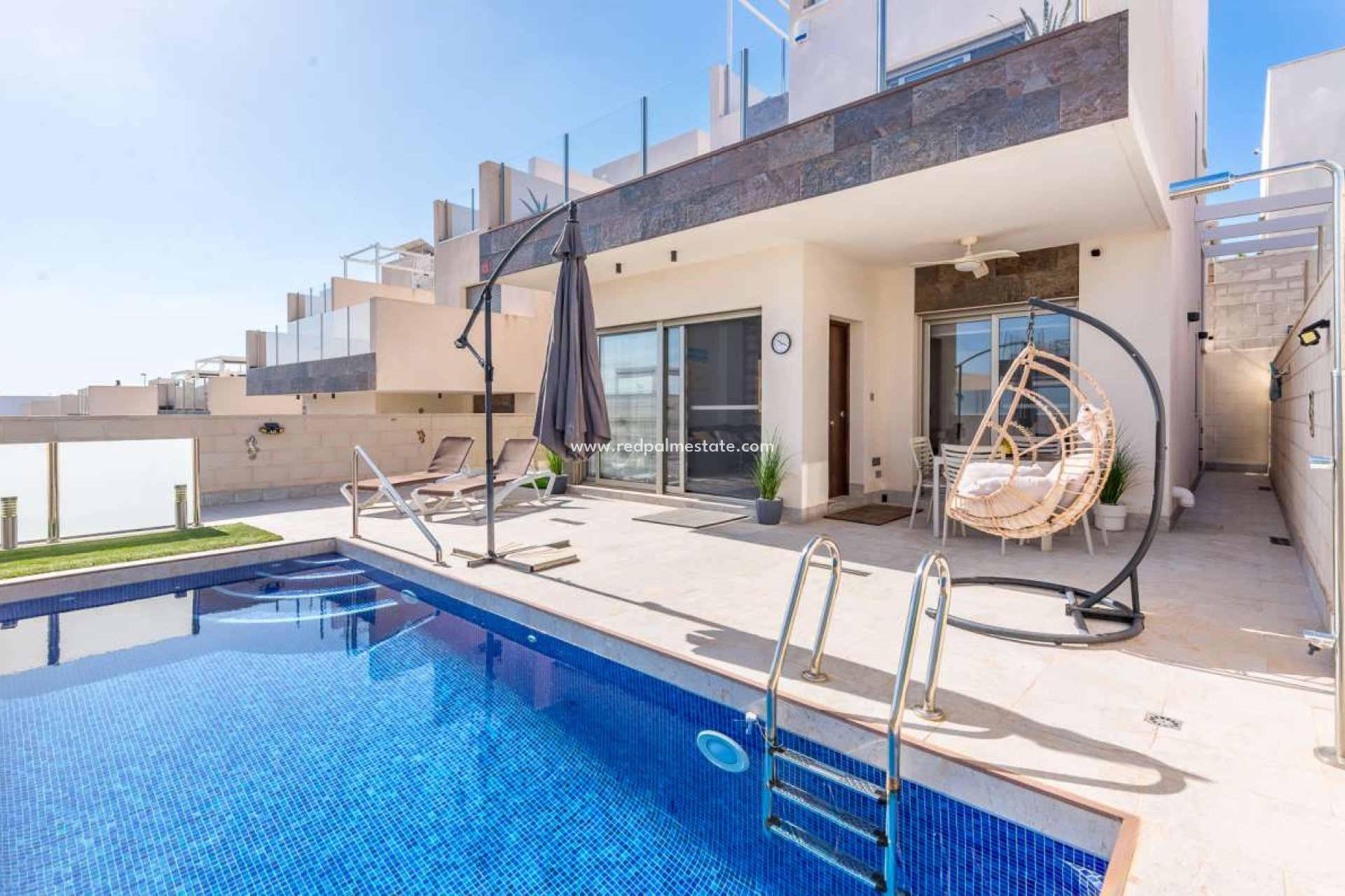 Återförsäljning - Villa -
Orihuela Costa