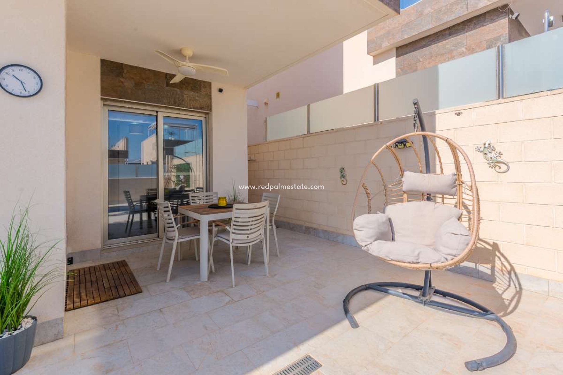 Återförsäljning - Villa -
Orihuela Costa