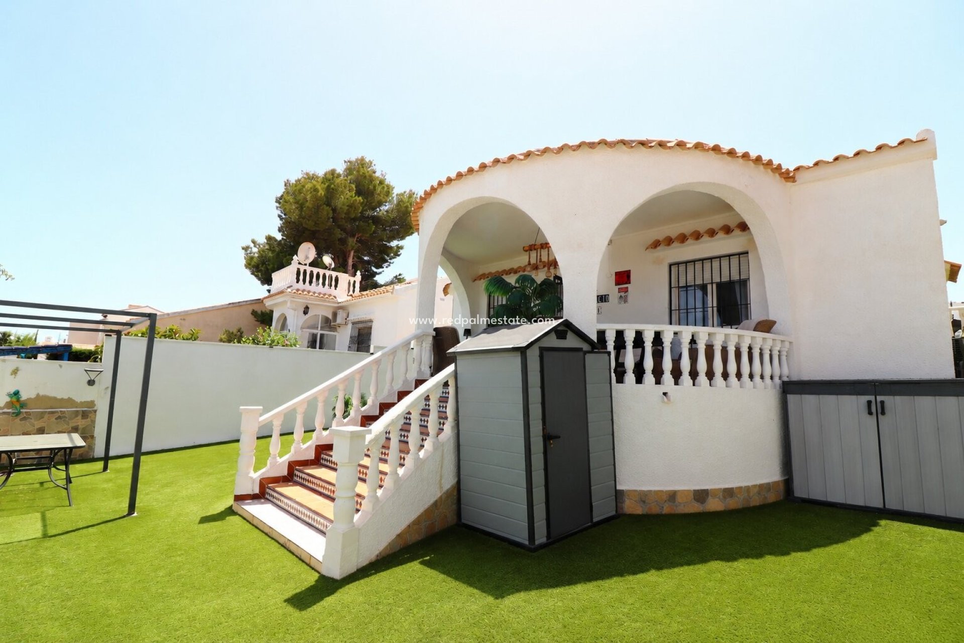 Återförsäljning - Villa -
Orihuela Costa