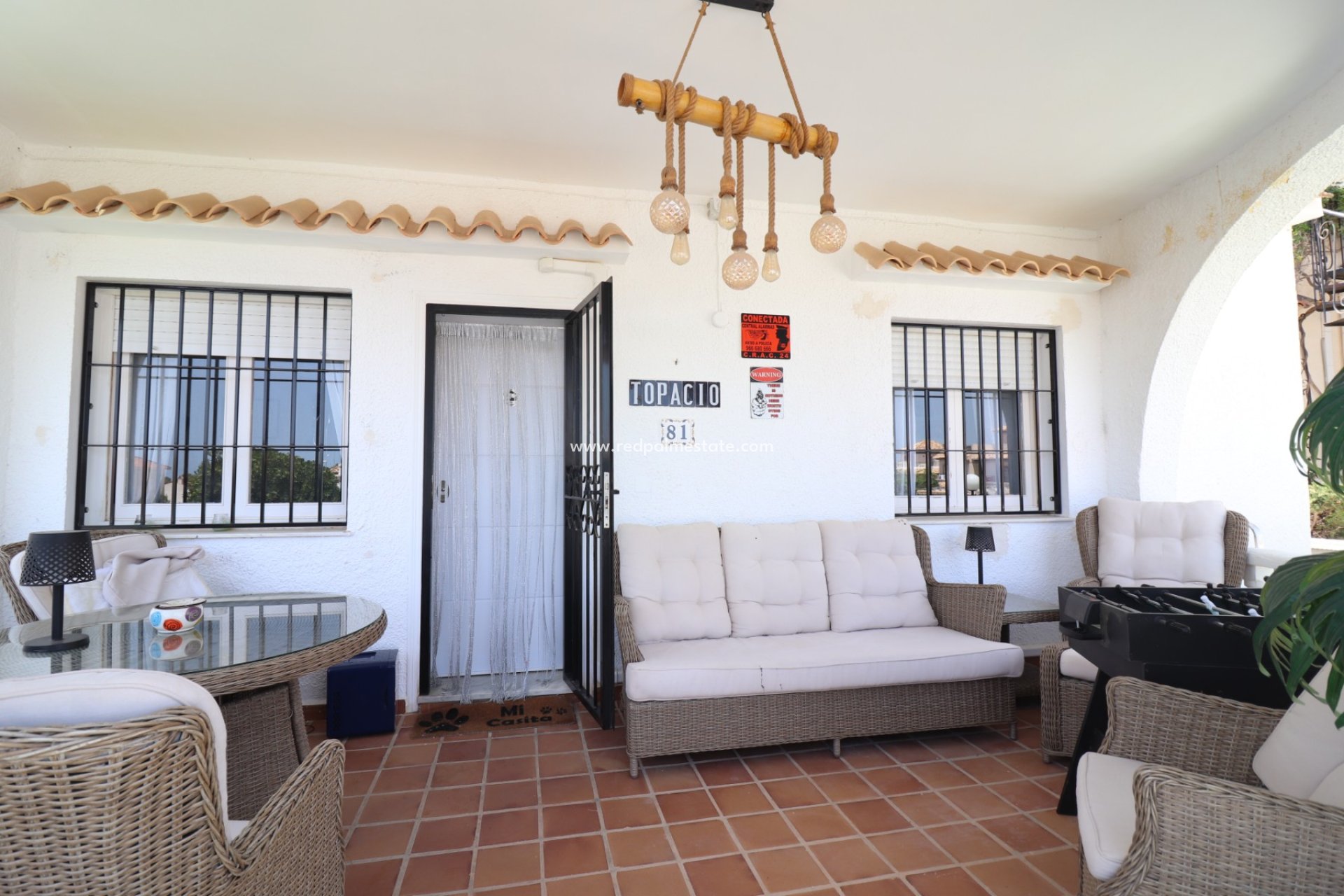 Återförsäljning - Villa -
Orihuela Costa