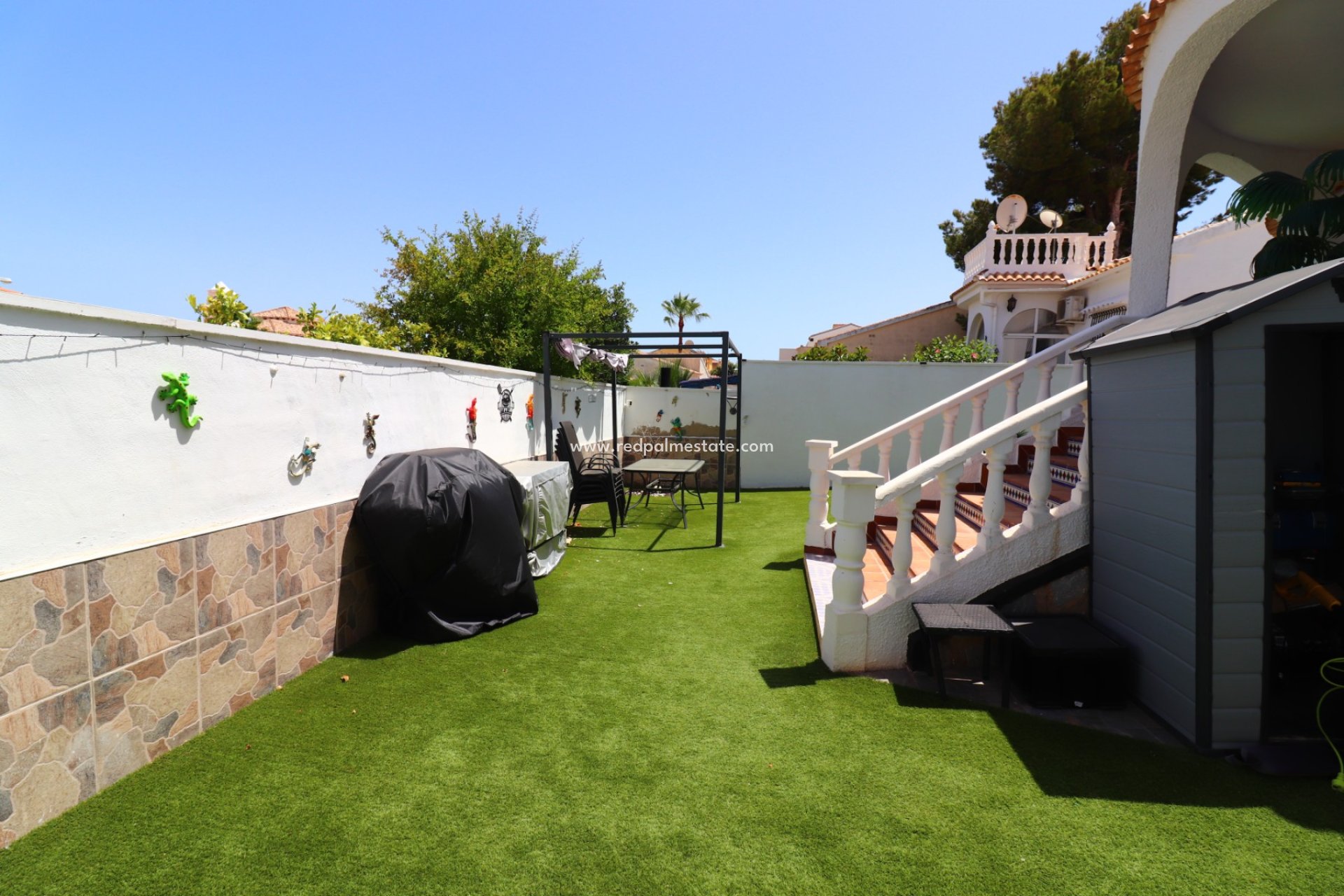 Återförsäljning - Villa -
Orihuela Costa