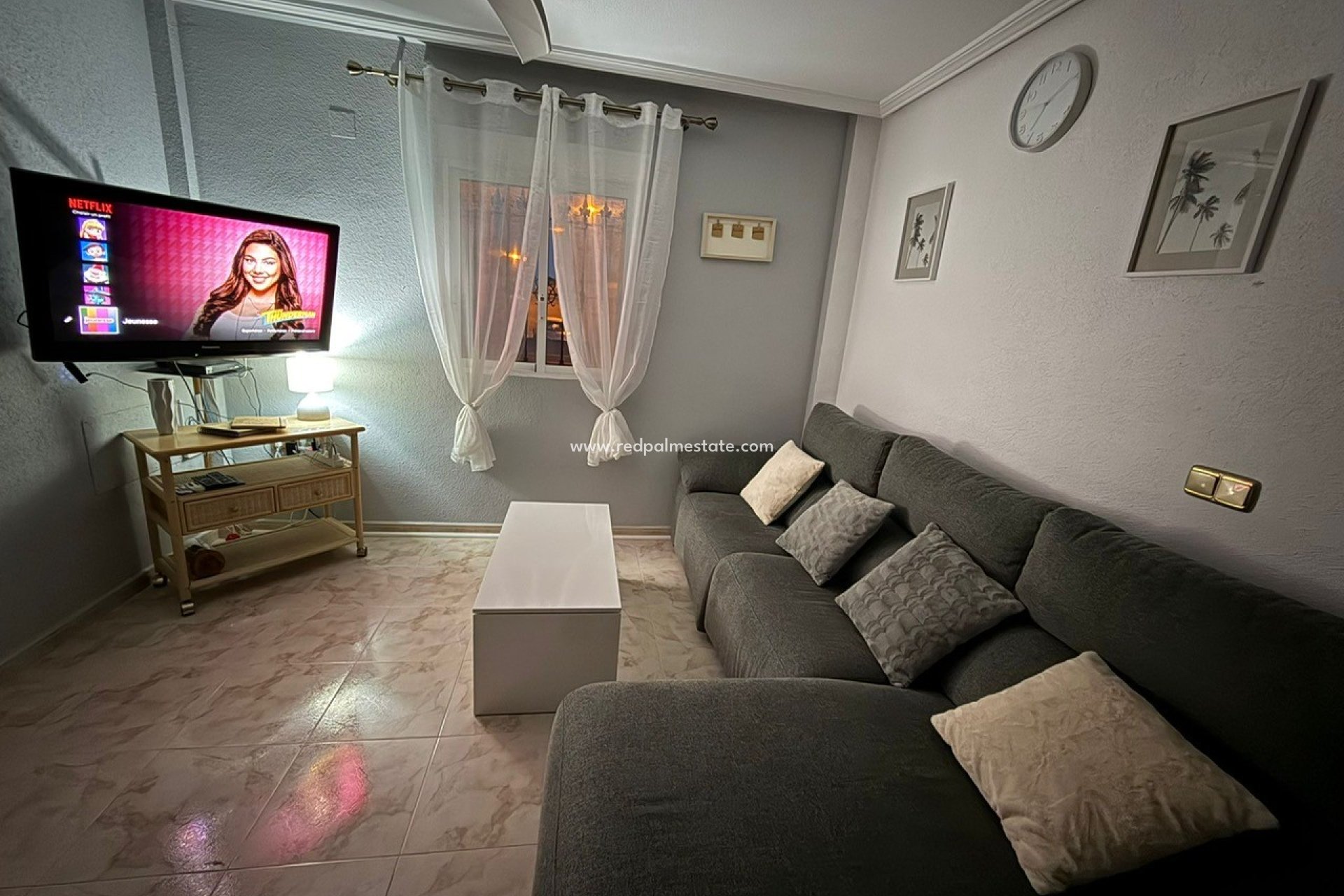 Återförsäljning - Villa -
Orihuela Costa