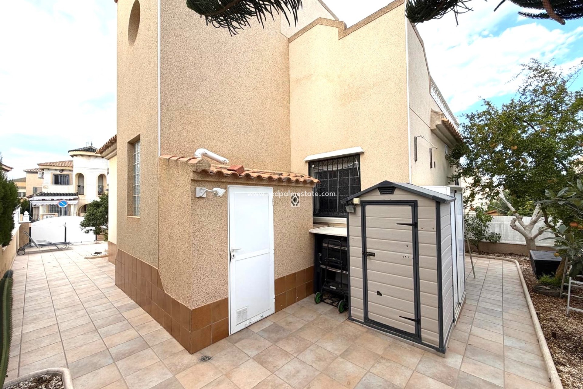 Återförsäljning - Villa -
Orihuela Costa