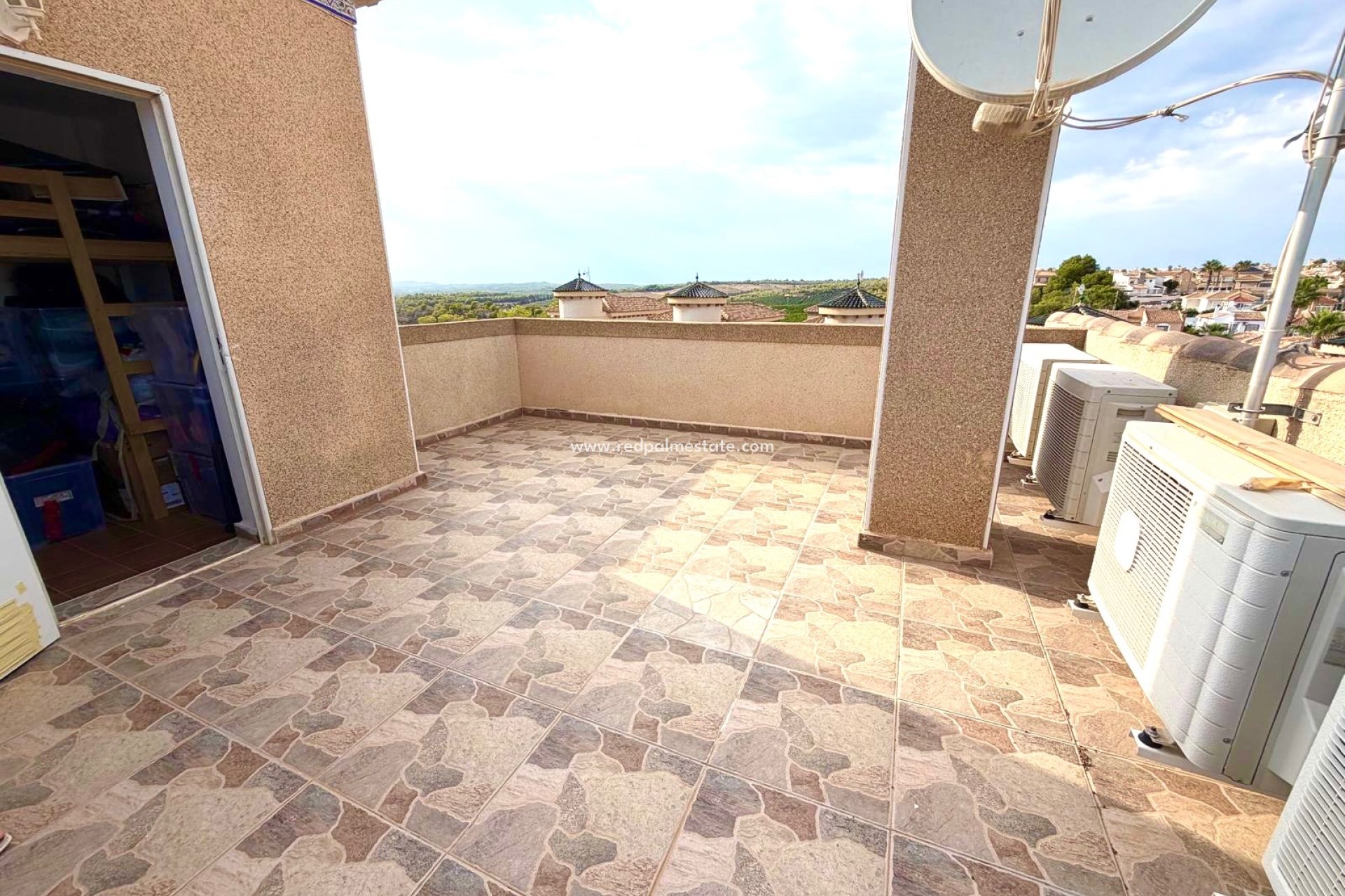 Återförsäljning - Villa -
Orihuela Costa
