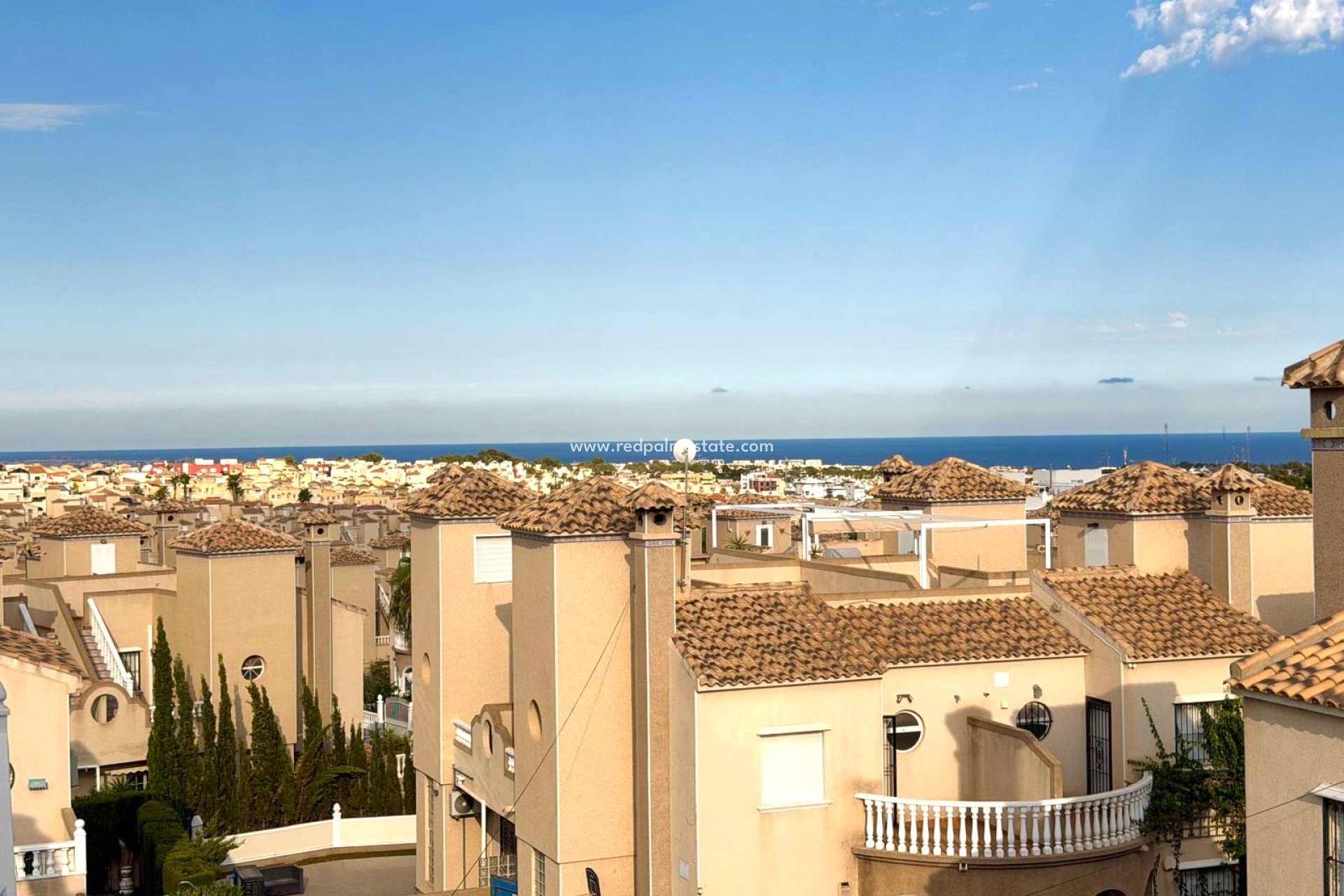 Återförsäljning - Villa -
Orihuela Costa