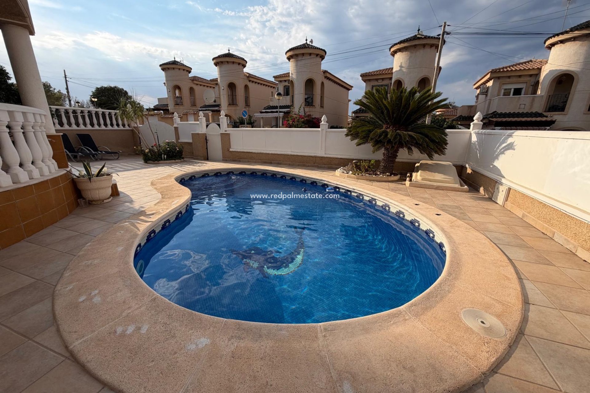 Återförsäljning - Villa -
Orihuela Costa