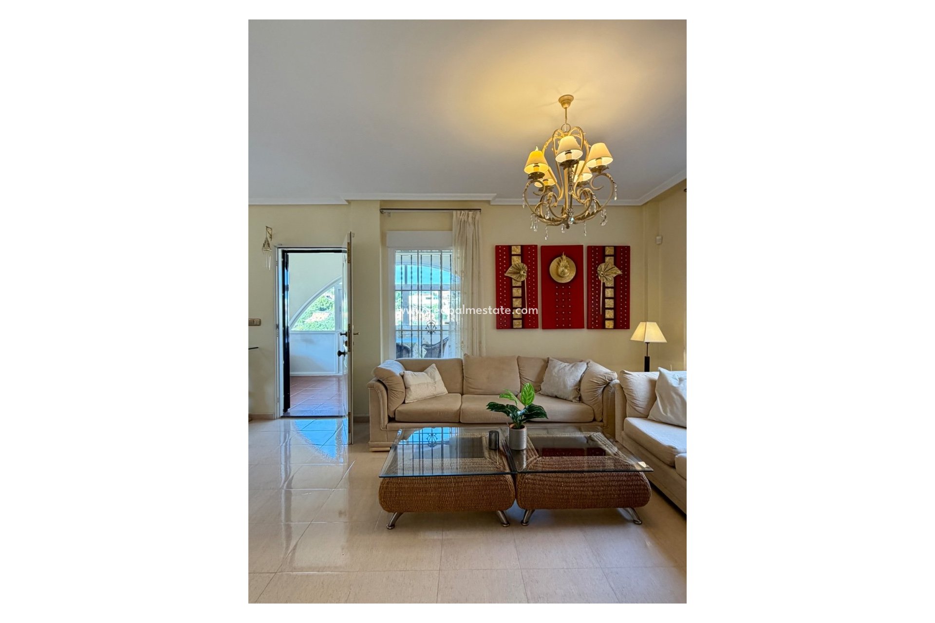 Återförsäljning - Villa -
Orihuela Costa