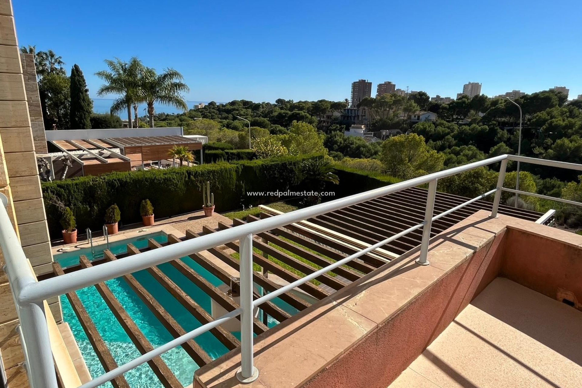 Återförsäljning - Villa -
Orihuela Costa