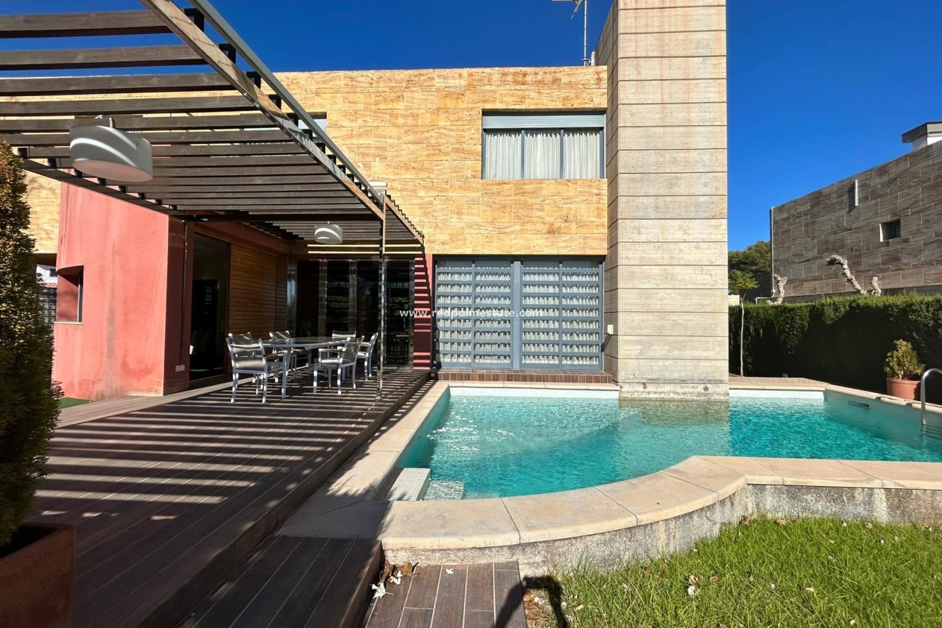 Återförsäljning - Villa -
Orihuela Costa