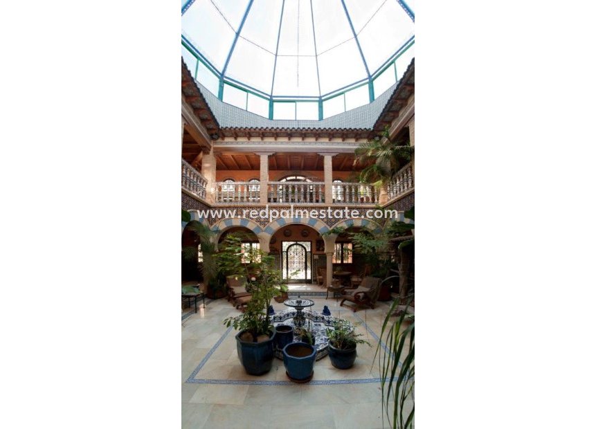 Återförsäljning - Villa -
Orihuela Costa