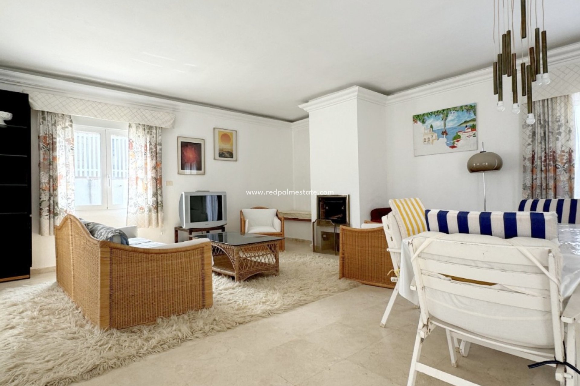 Återförsäljning - Villa -
Orihuela Costa