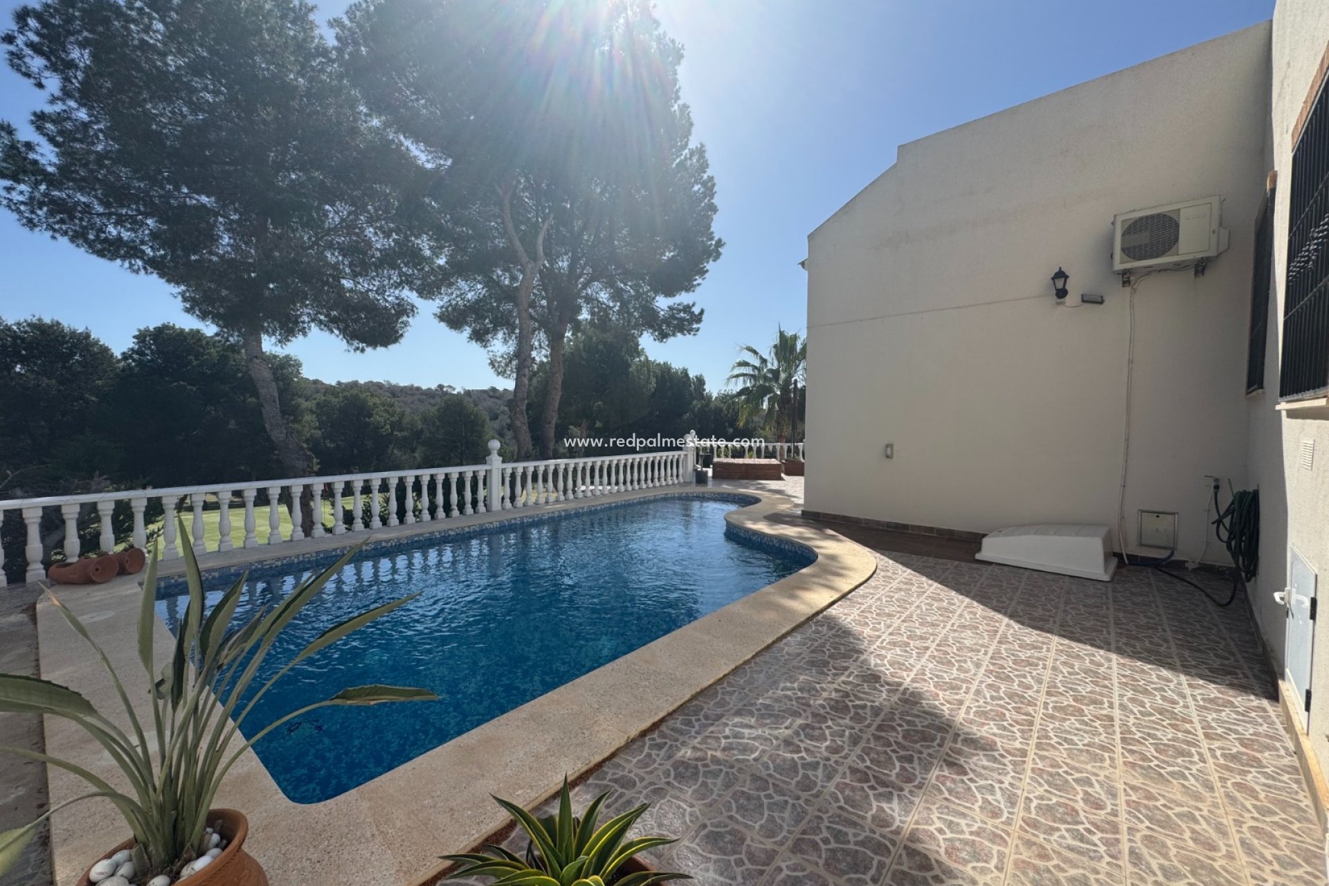 Återförsäljning - Villa -
Orihuela Costa