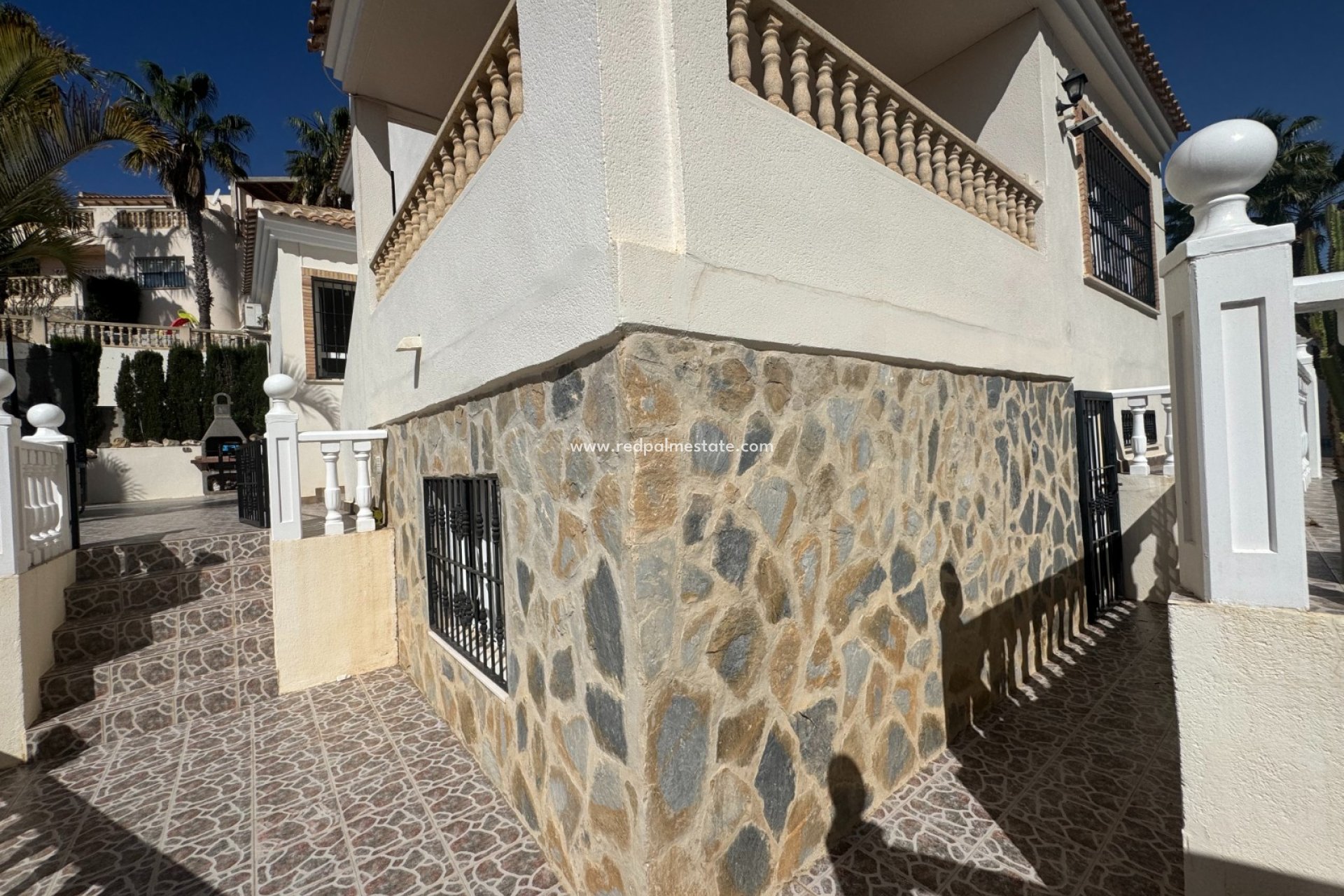 Återförsäljning - Villa -
Orihuela Costa