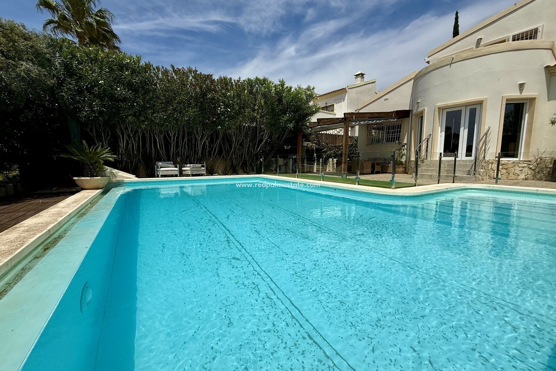 Återförsäljning - Villa -
Orihuela Costa