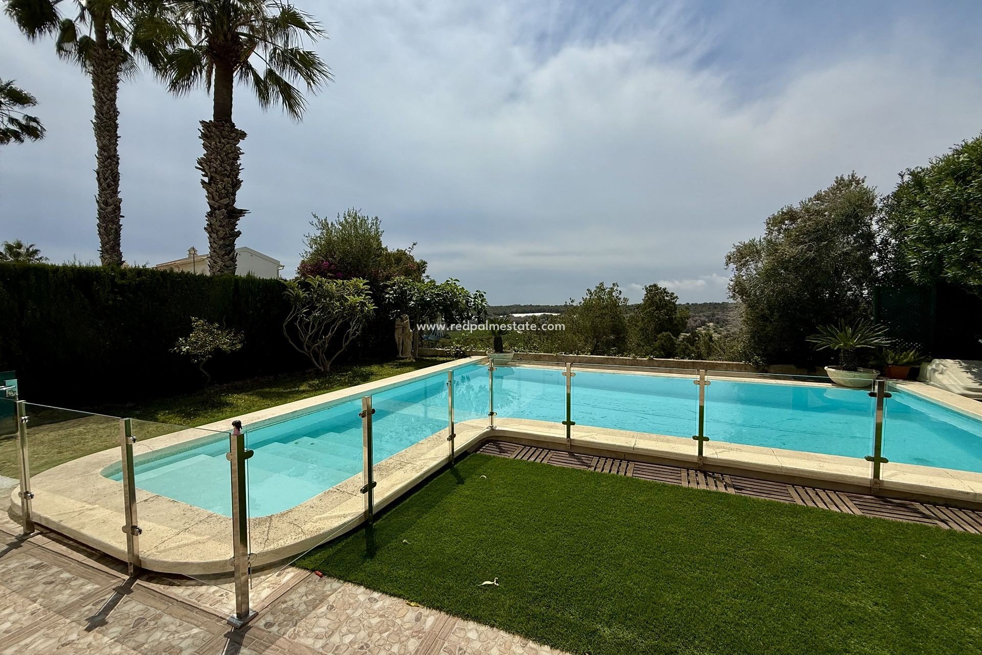 Återförsäljning - Villa -
Orihuela Costa