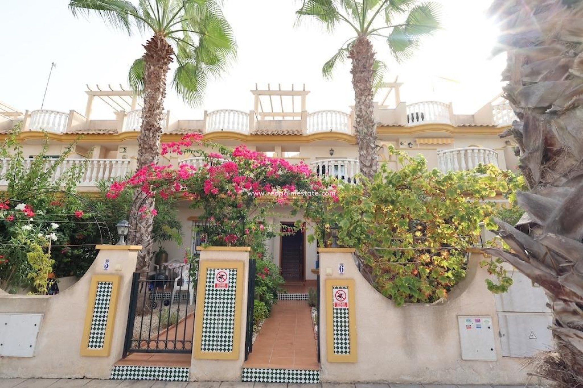 Återförsäljning - Villa -
Orihuela Costa