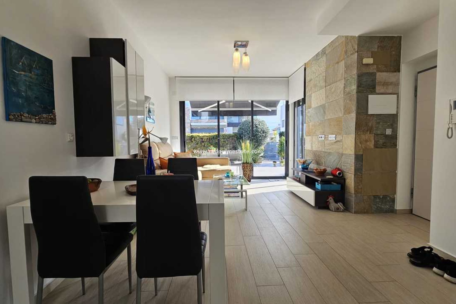 Återförsäljning - Villa -
Orihuela Costa