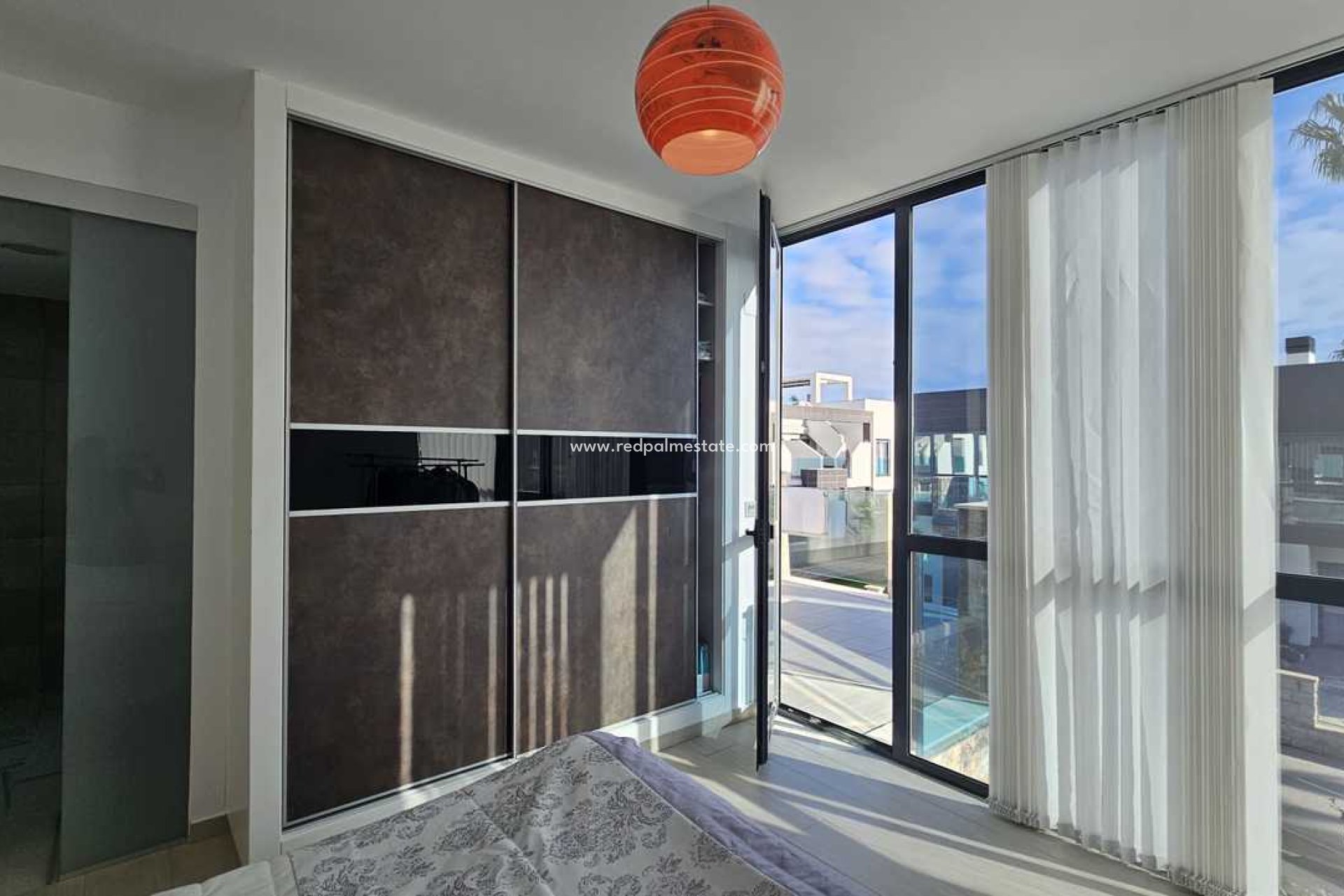 Återförsäljning - Villa -
Orihuela Costa