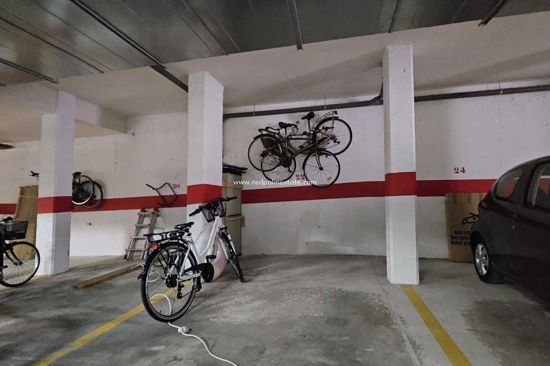 Återförsäljning - Villa -
Orihuela Costa