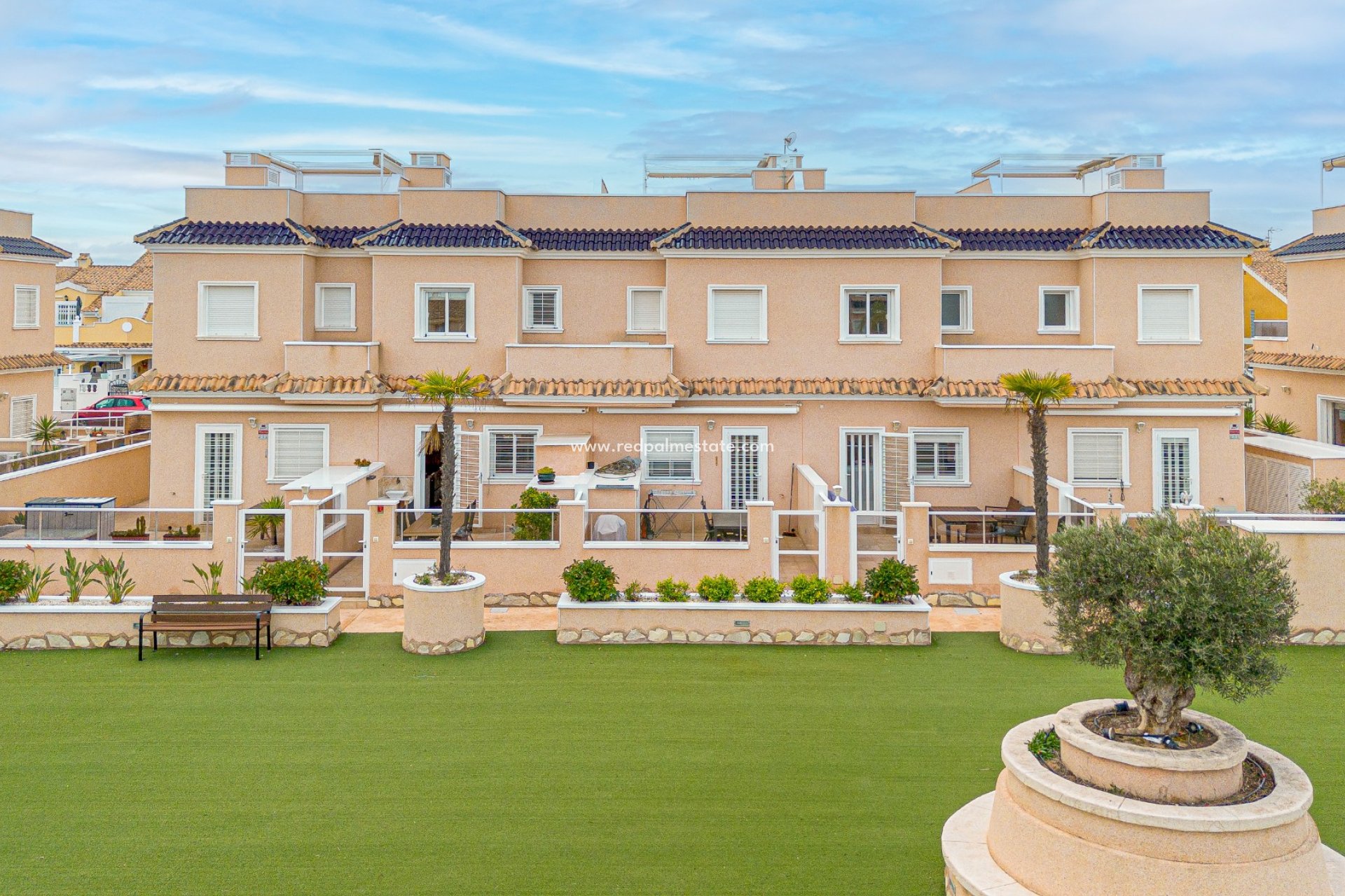 Återförsäljning - Villa -
Orihuela Costa