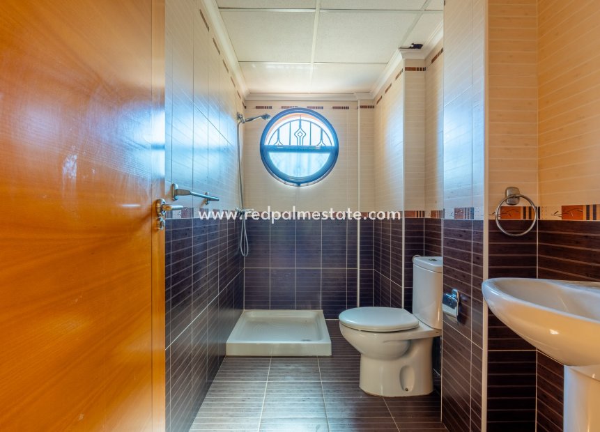 Återförsäljning - Villa -
Orihuela Costa