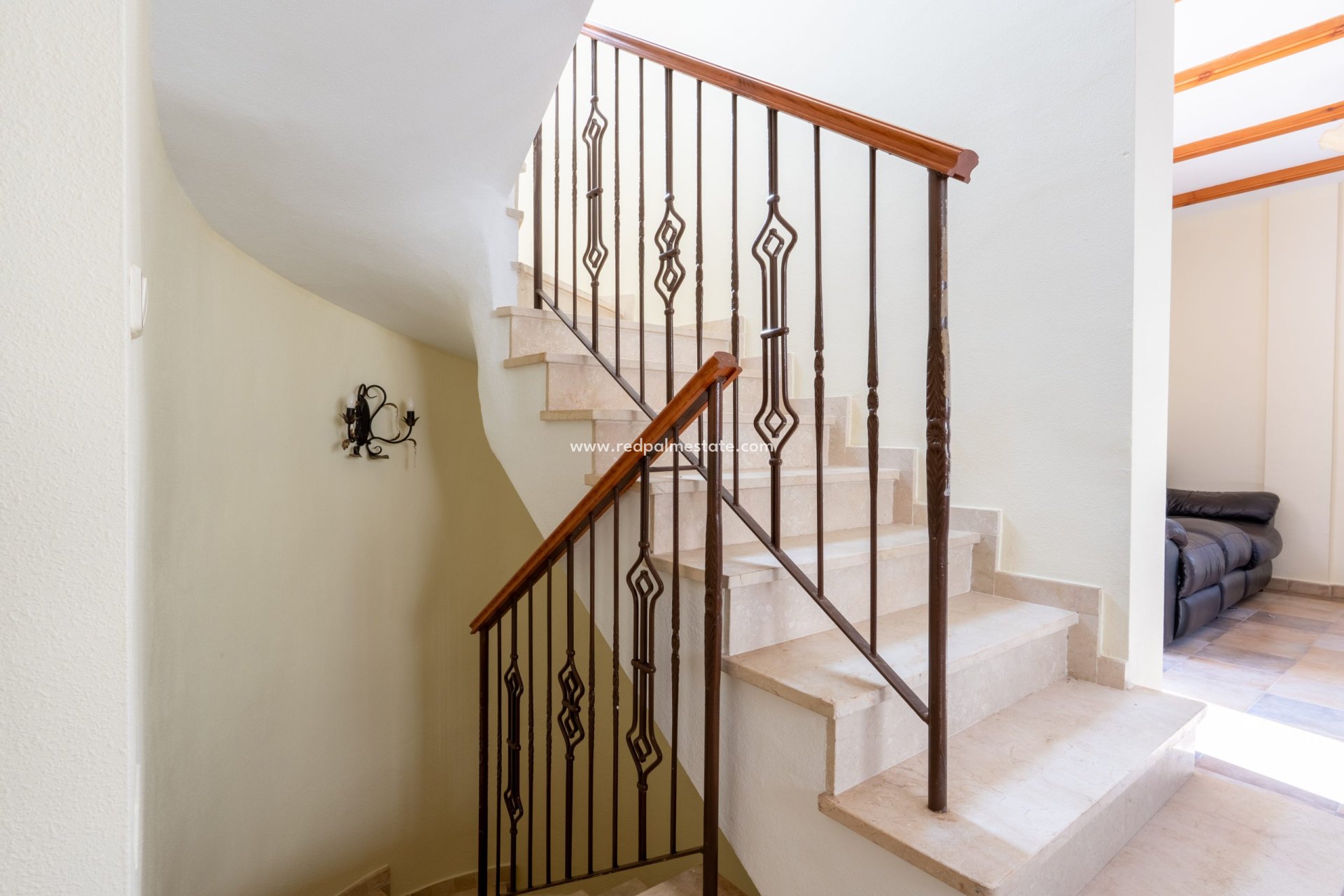 Återförsäljning - Villa -
Orihuela Costa