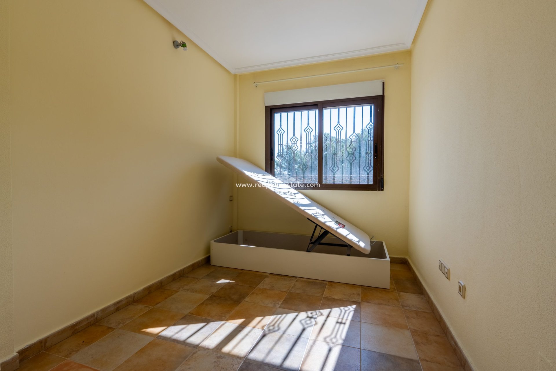 Återförsäljning - Villa -
Orihuela Costa