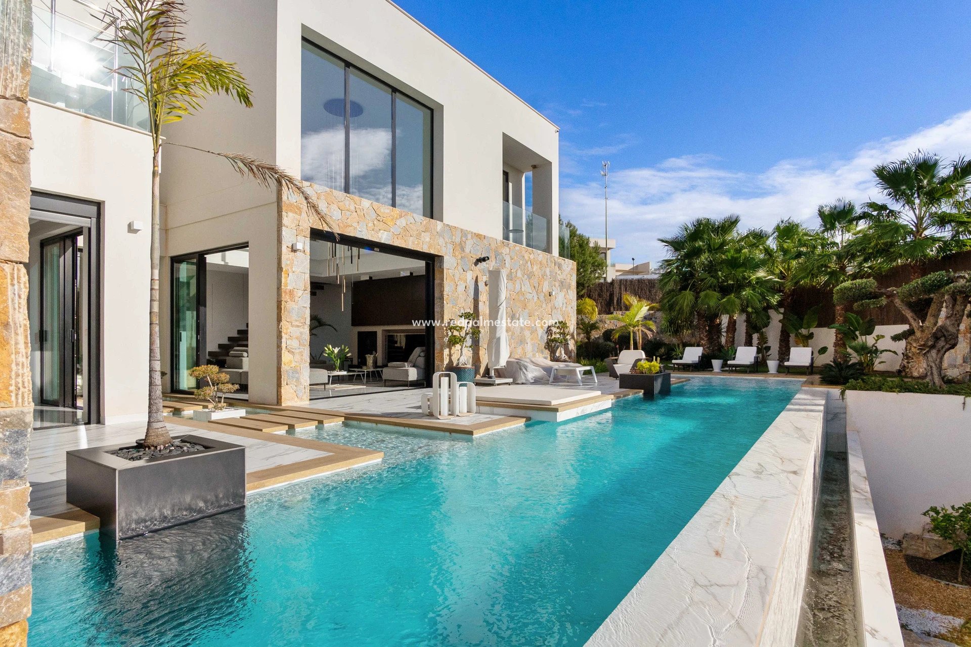 Återförsäljning - Villa -
Orihuela Costa