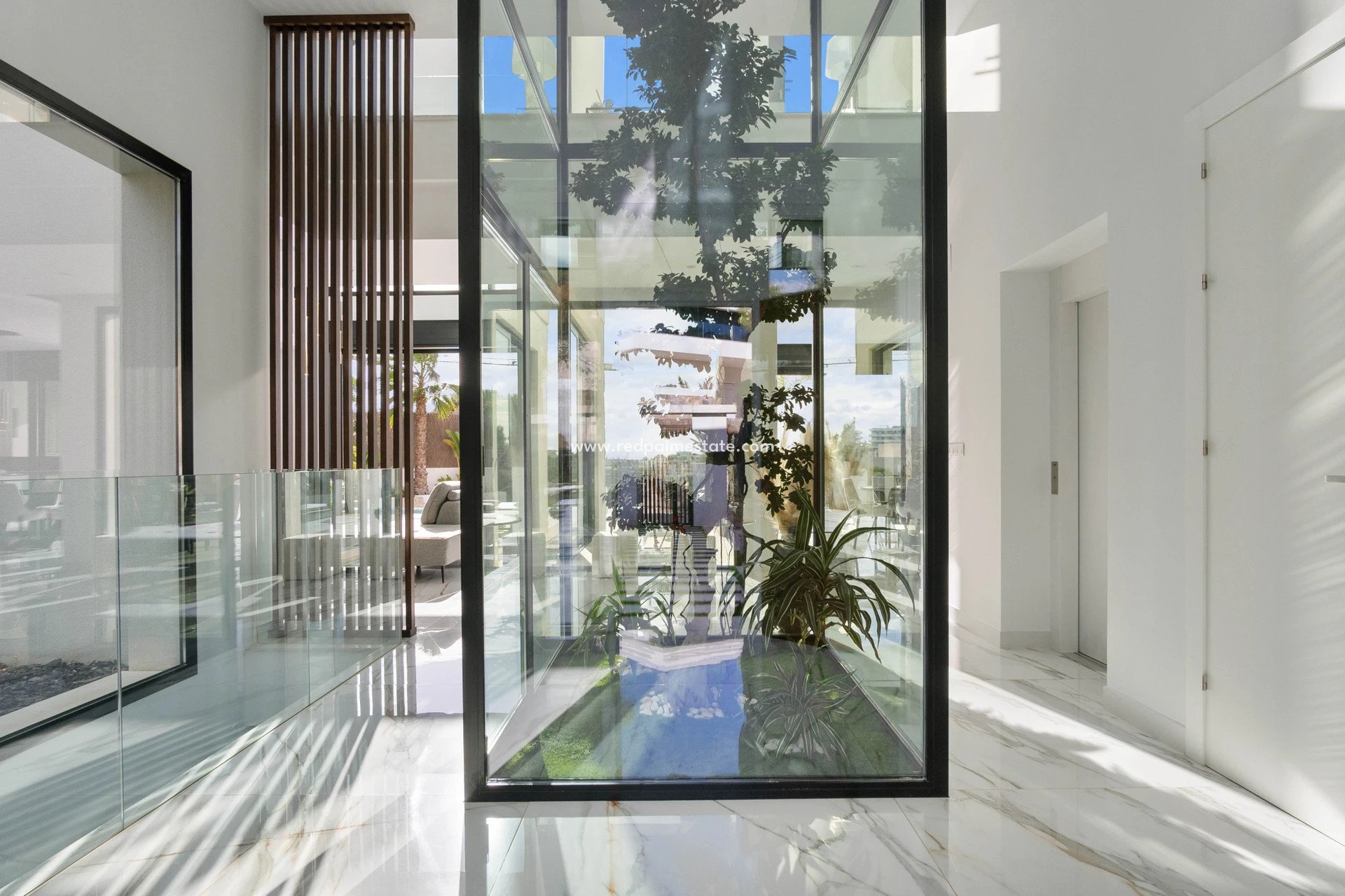 Återförsäljning - Villa -
Orihuela Costa