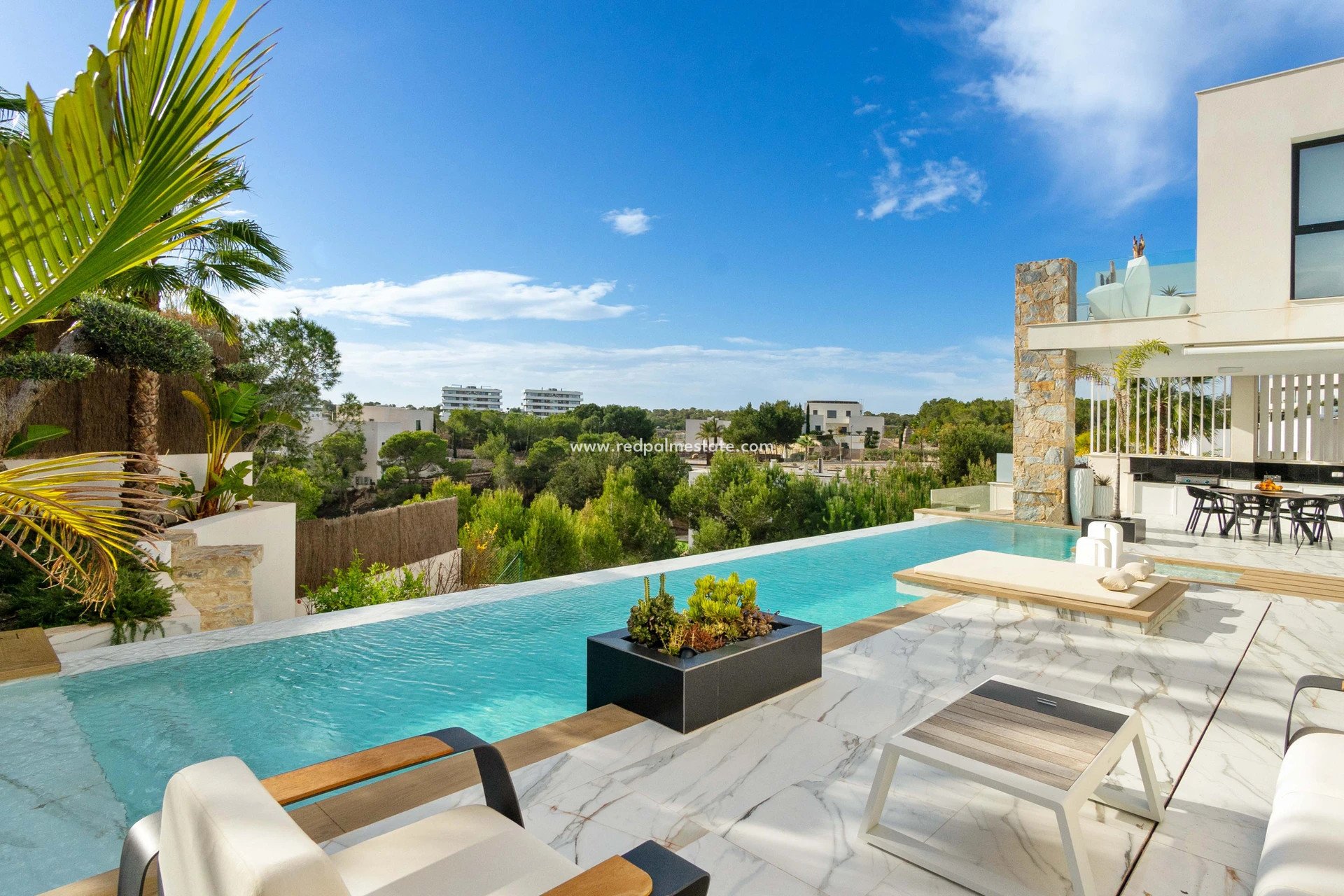 Återförsäljning - Villa -
Orihuela Costa
