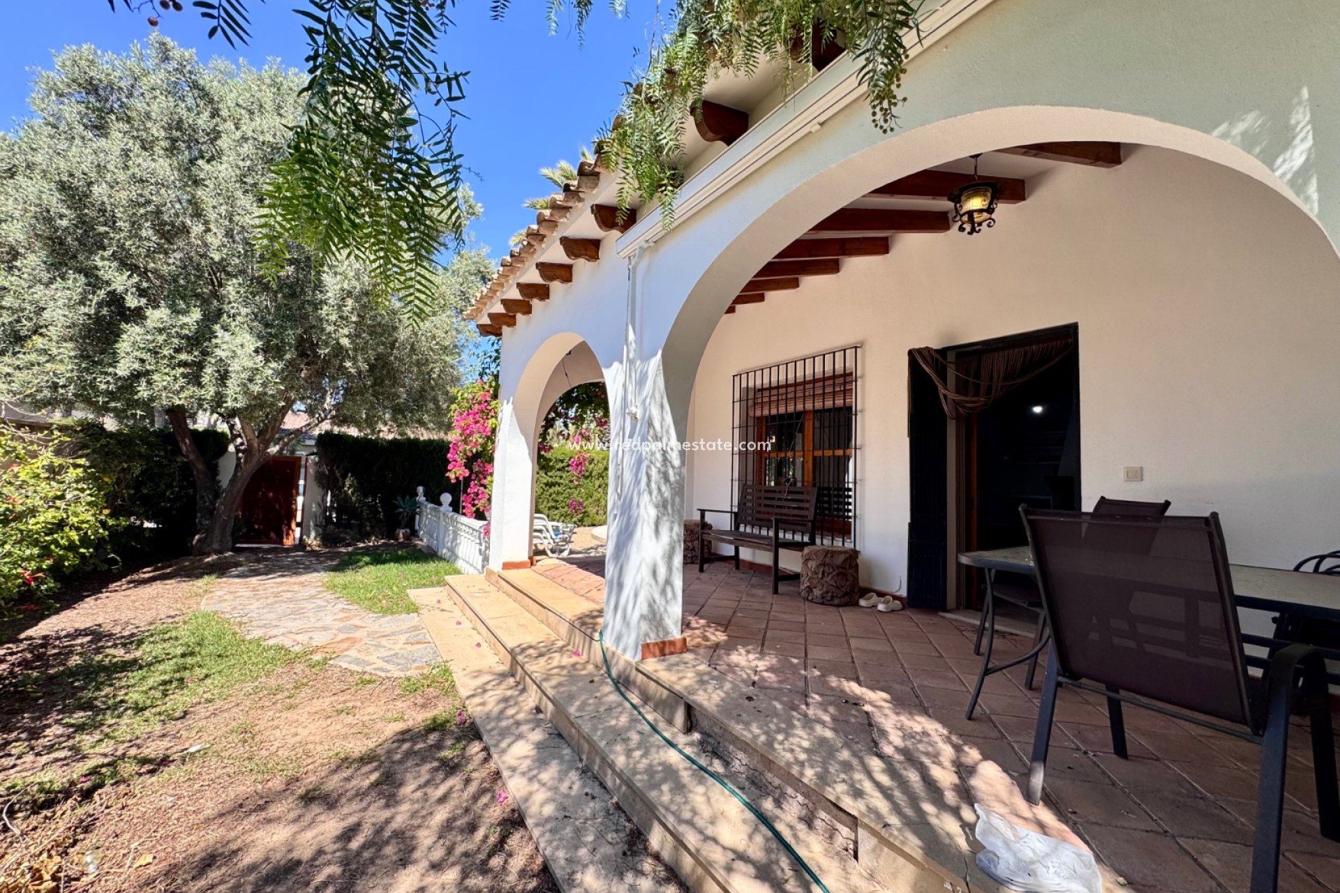 Återförsäljning - Villa -
Orihuela Costa