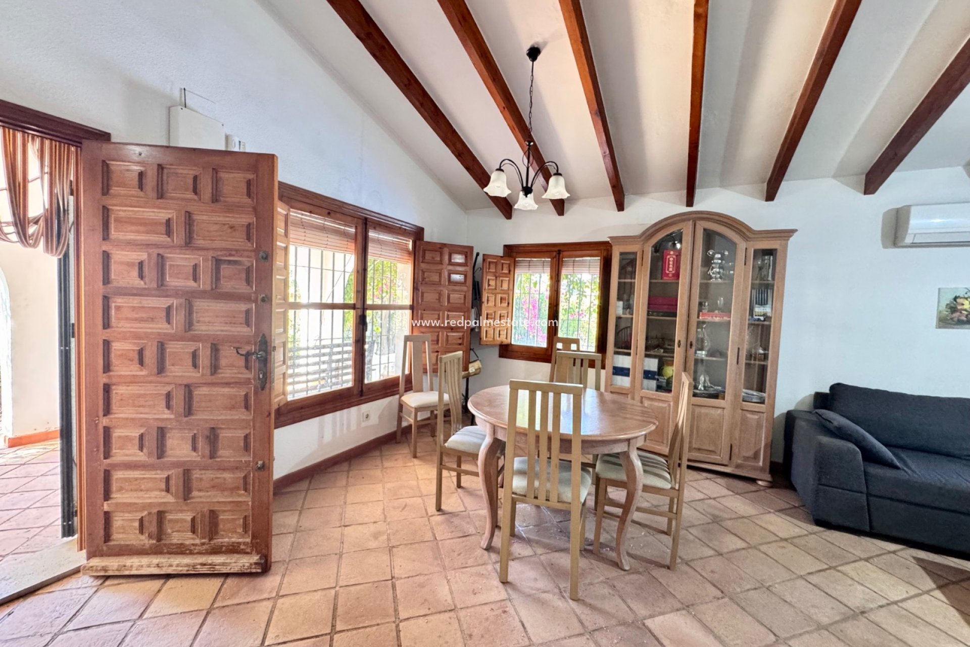 Återförsäljning - Villa -
Orihuela Costa