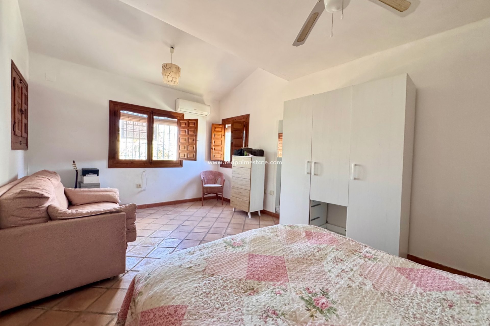 Återförsäljning - Villa -
Orihuela Costa