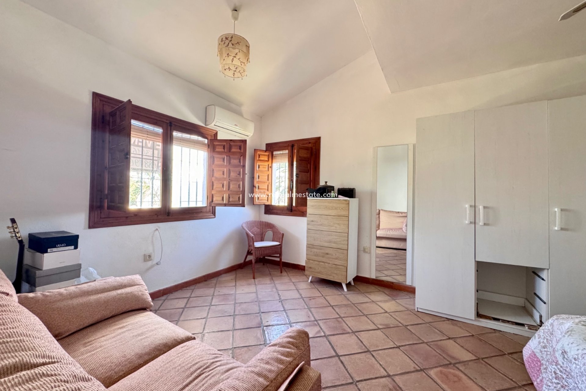 Återförsäljning - Villa -
Orihuela Costa