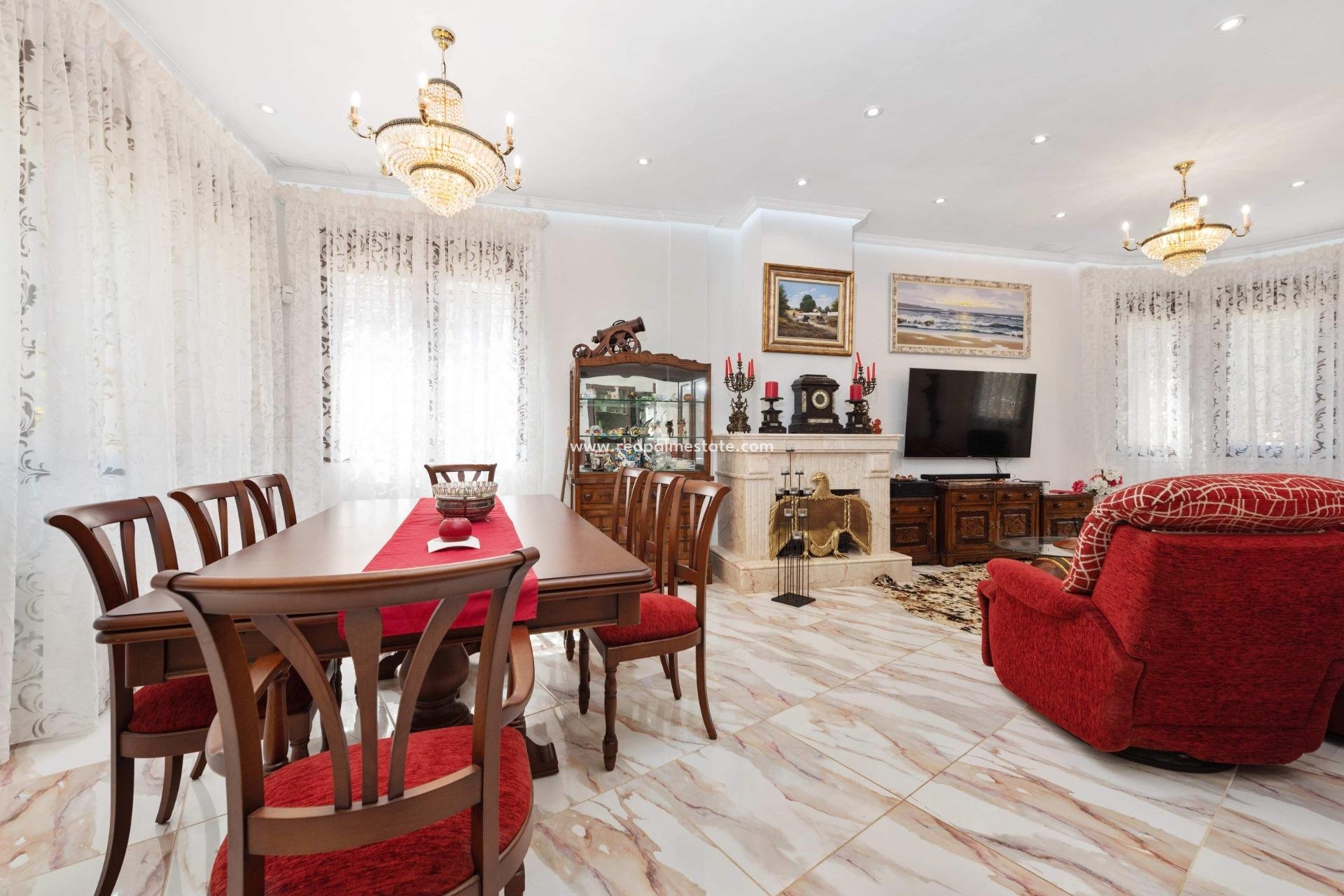 Återförsäljning - Villa -
Orihuela Costa