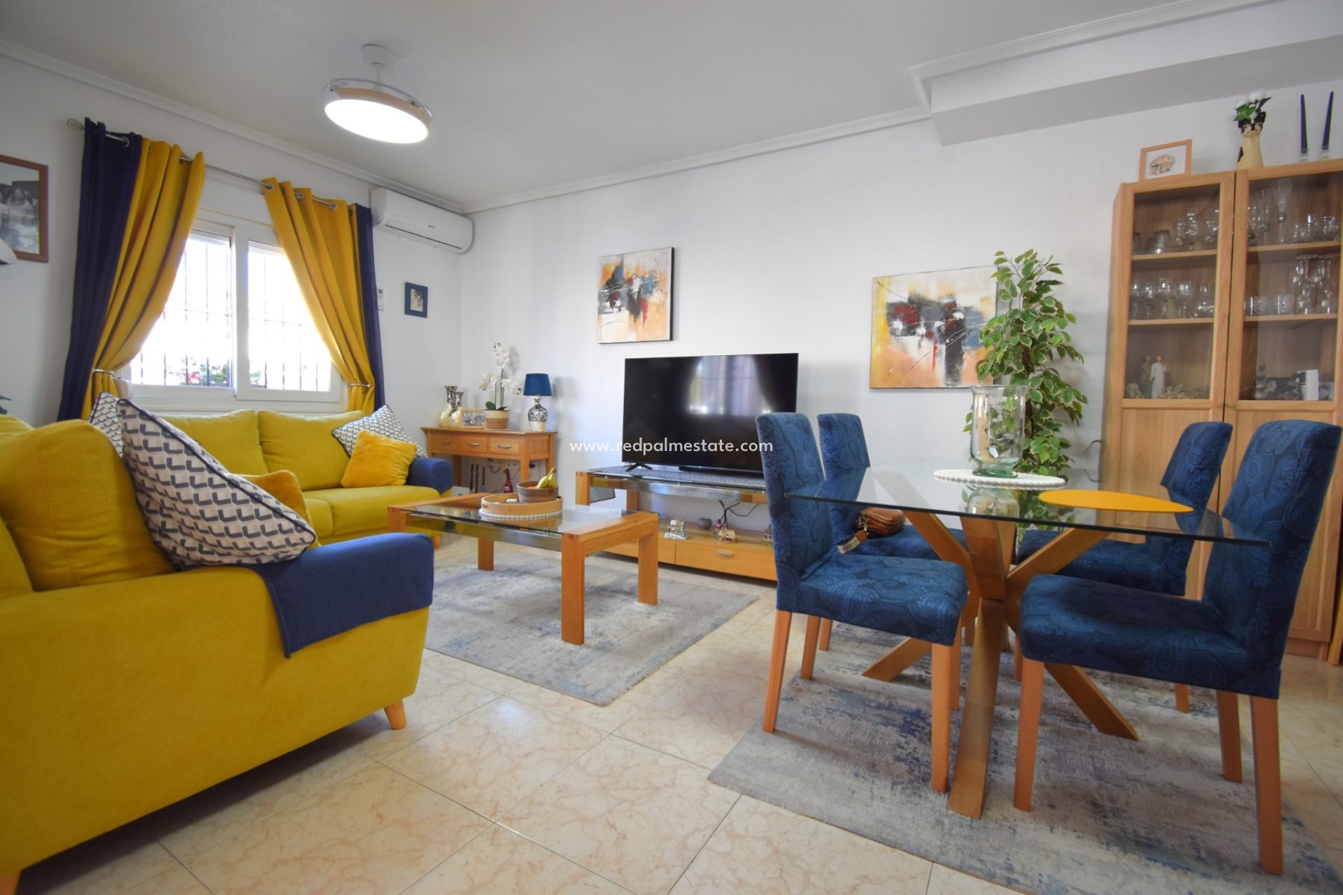 Återförsäljning - Villa -
Orihuela Costa