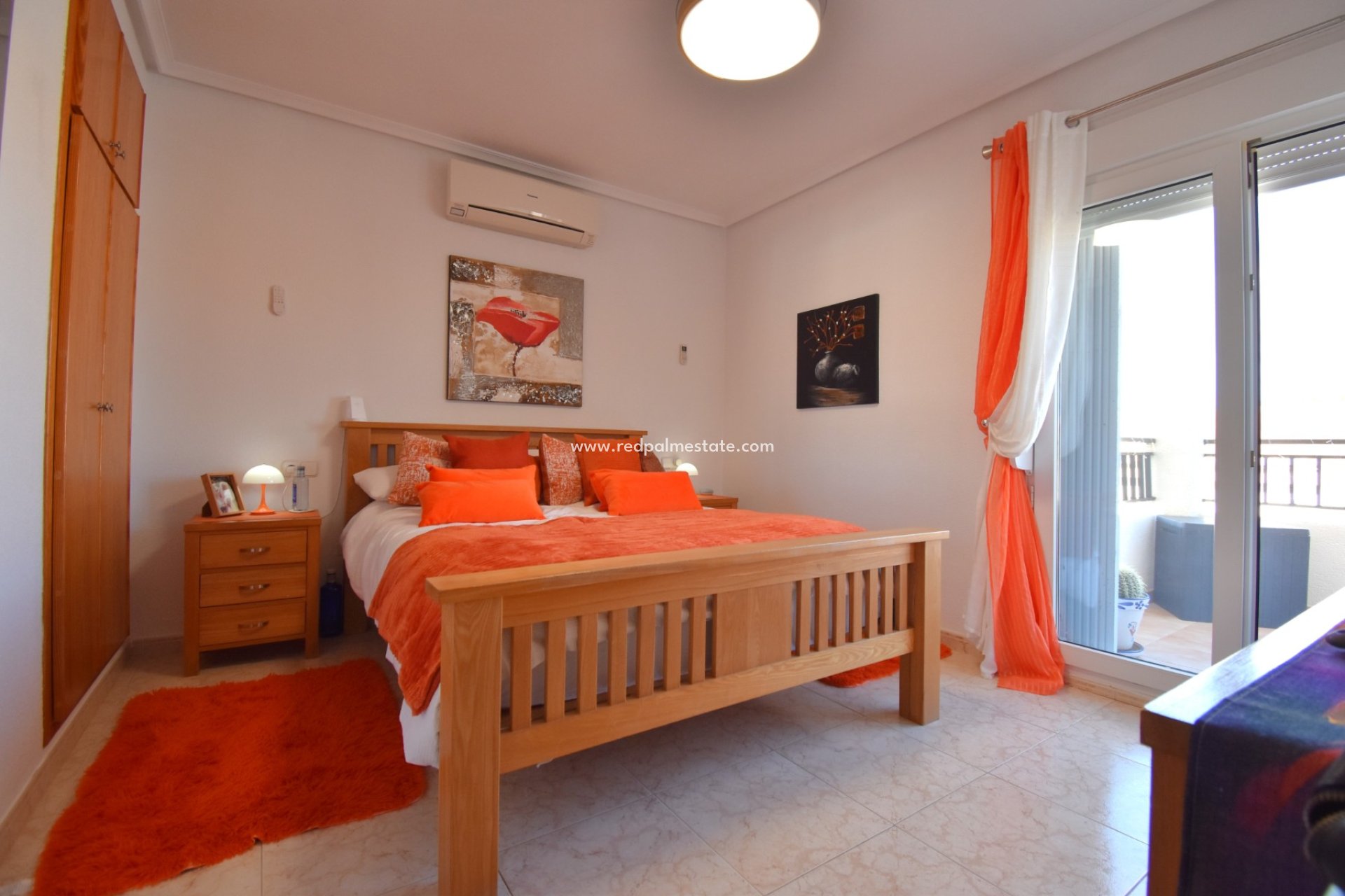 Återförsäljning - Villa -
Orihuela Costa