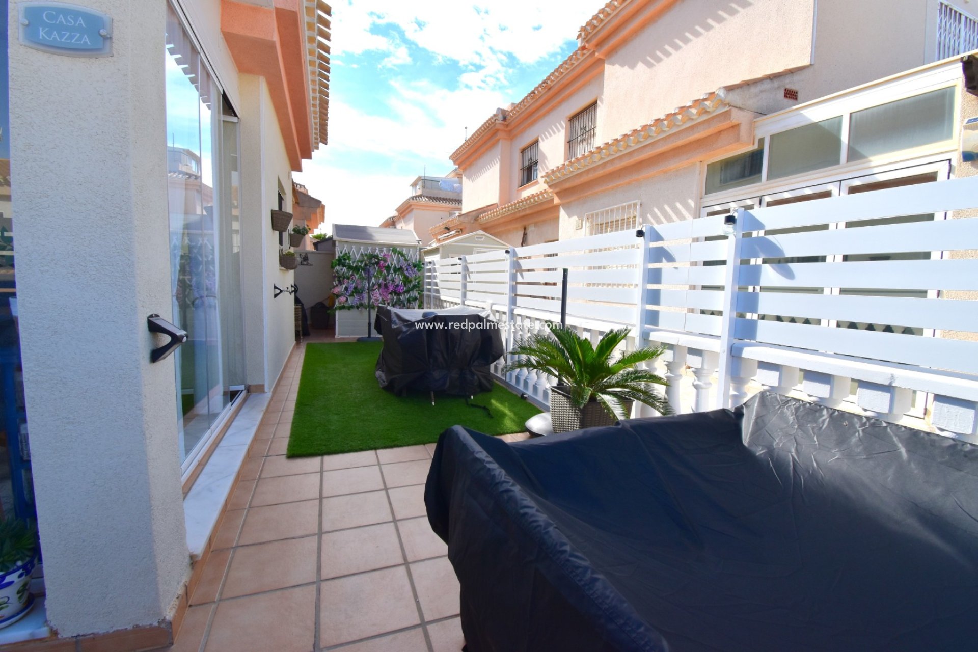 Återförsäljning - Villa -
Orihuela Costa