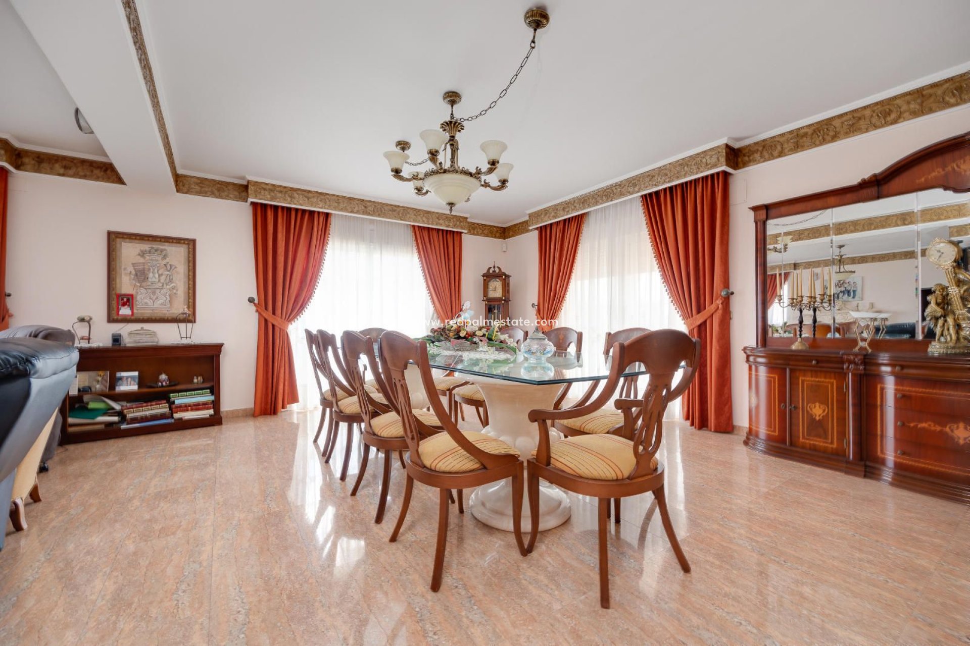 Återförsäljning - Villa -
Orihuela - Hurchillo