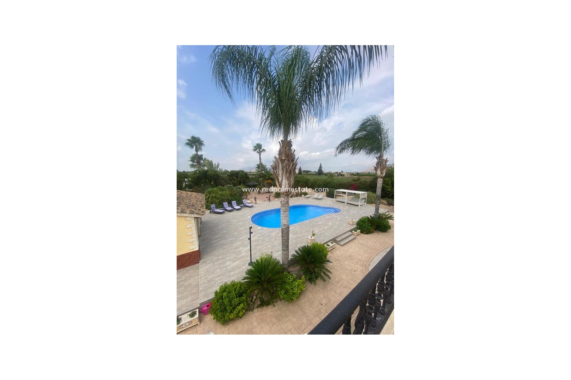 Återförsäljning - Villa -
Orihuela - Inland