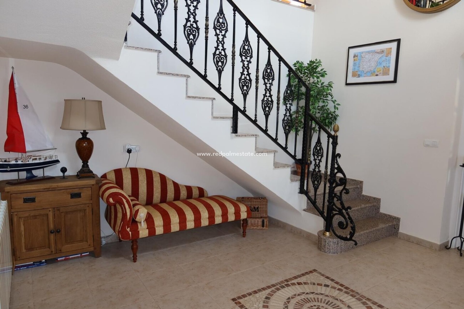 Återförsäljning - Villa -
Orihuela - Inland