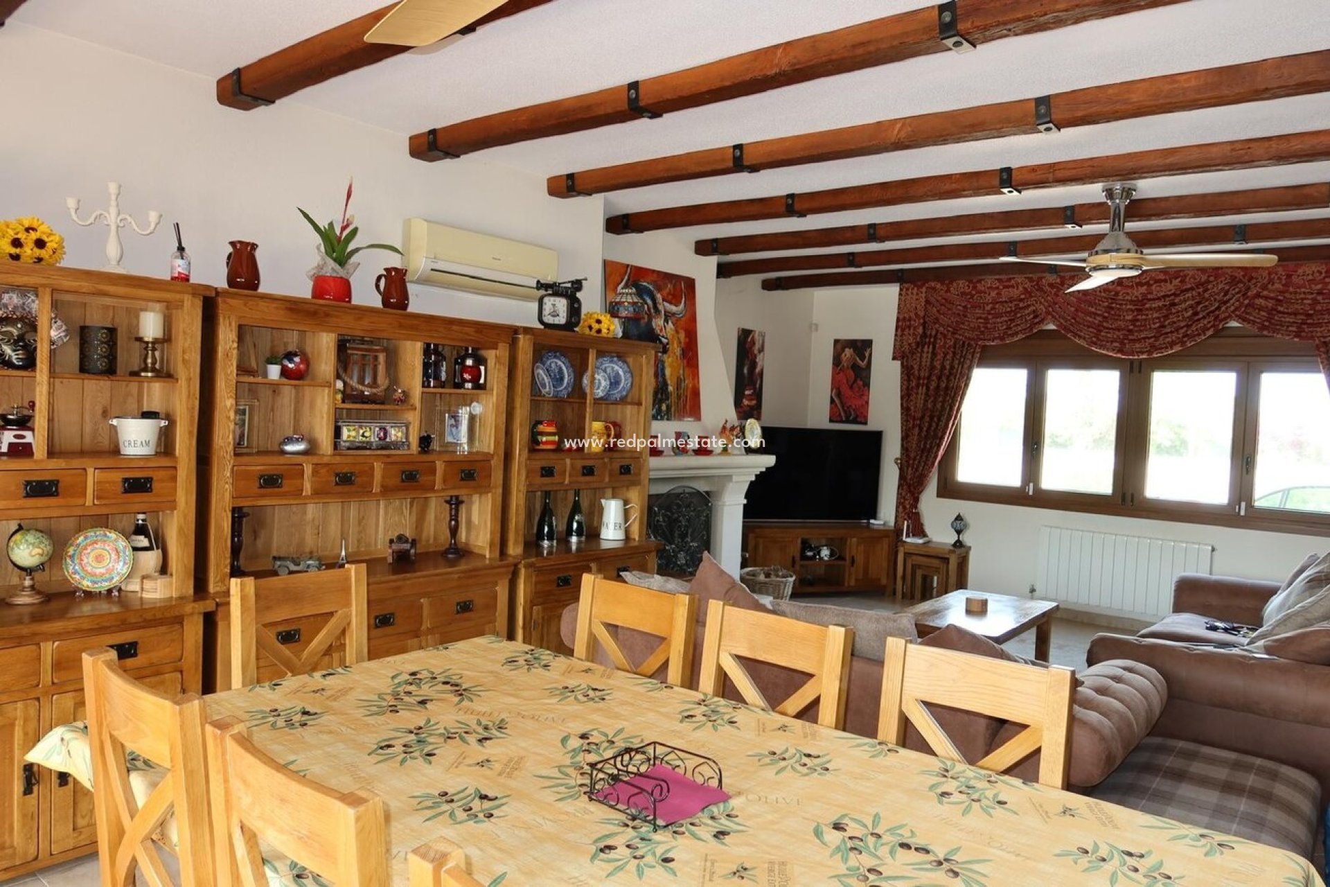 Återförsäljning - Villa -
Orihuela - Inland