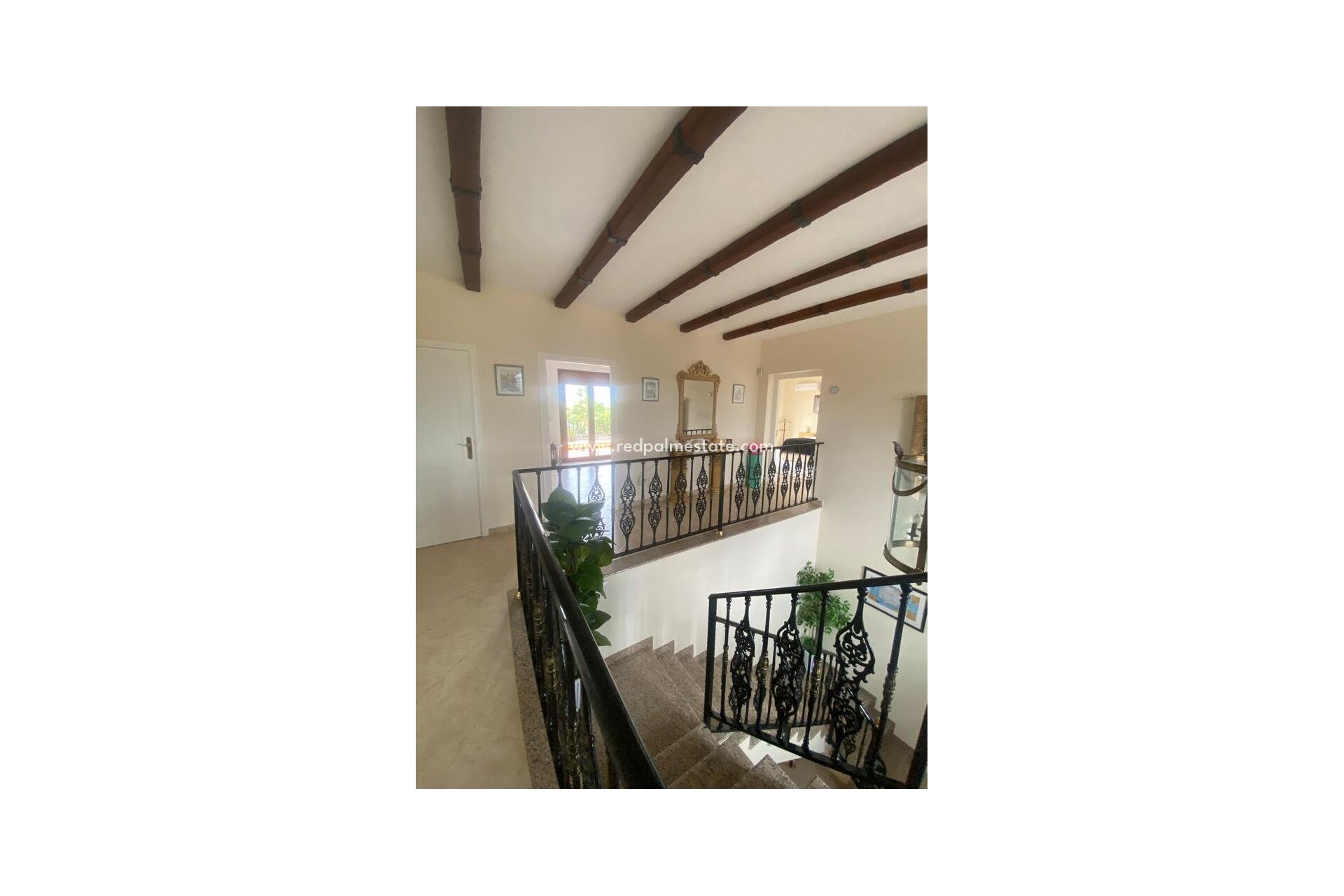 Återförsäljning - Villa -
Orihuela - Inland