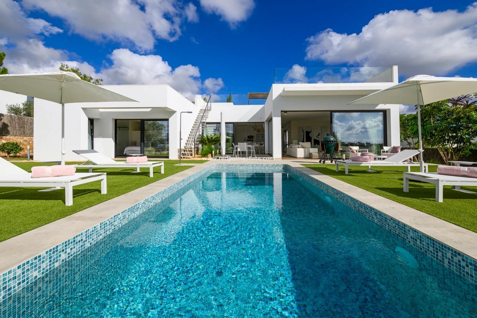 Återförsäljning - Villa -
Orihuela - Inland