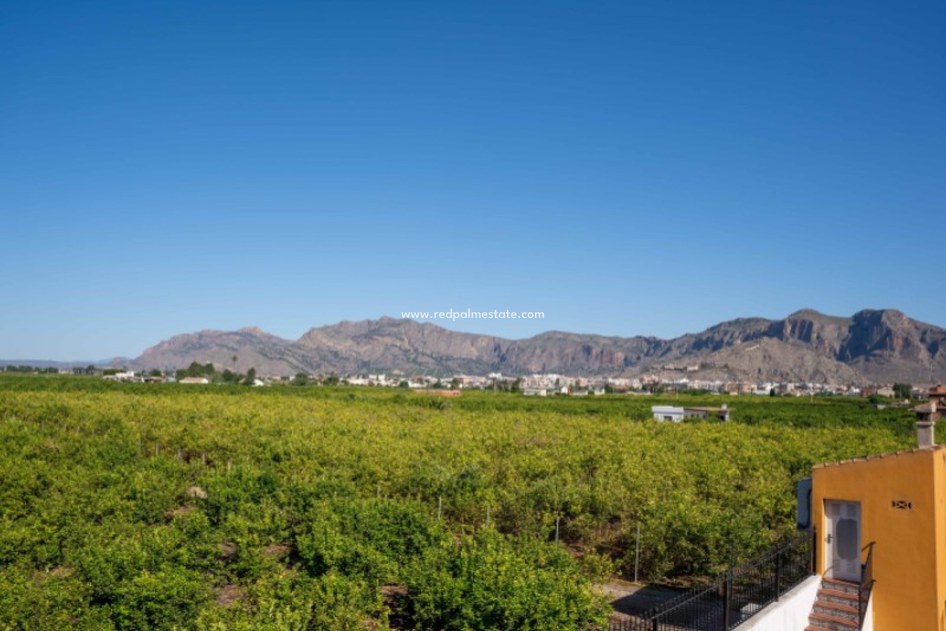 Återförsäljning - Villa -
Orihuela - Inland