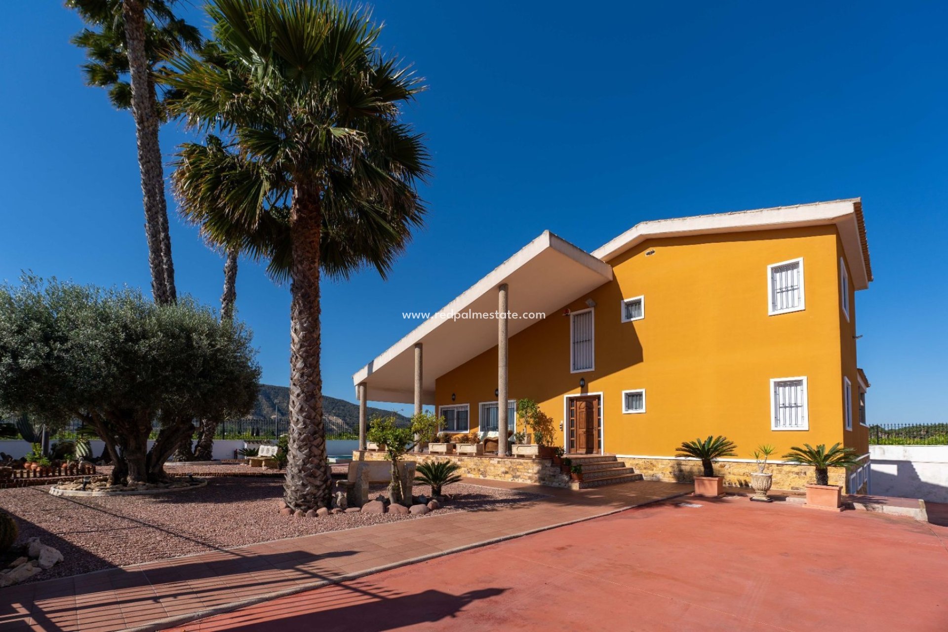 Återförsäljning - Villa -
Orihuela - Inland