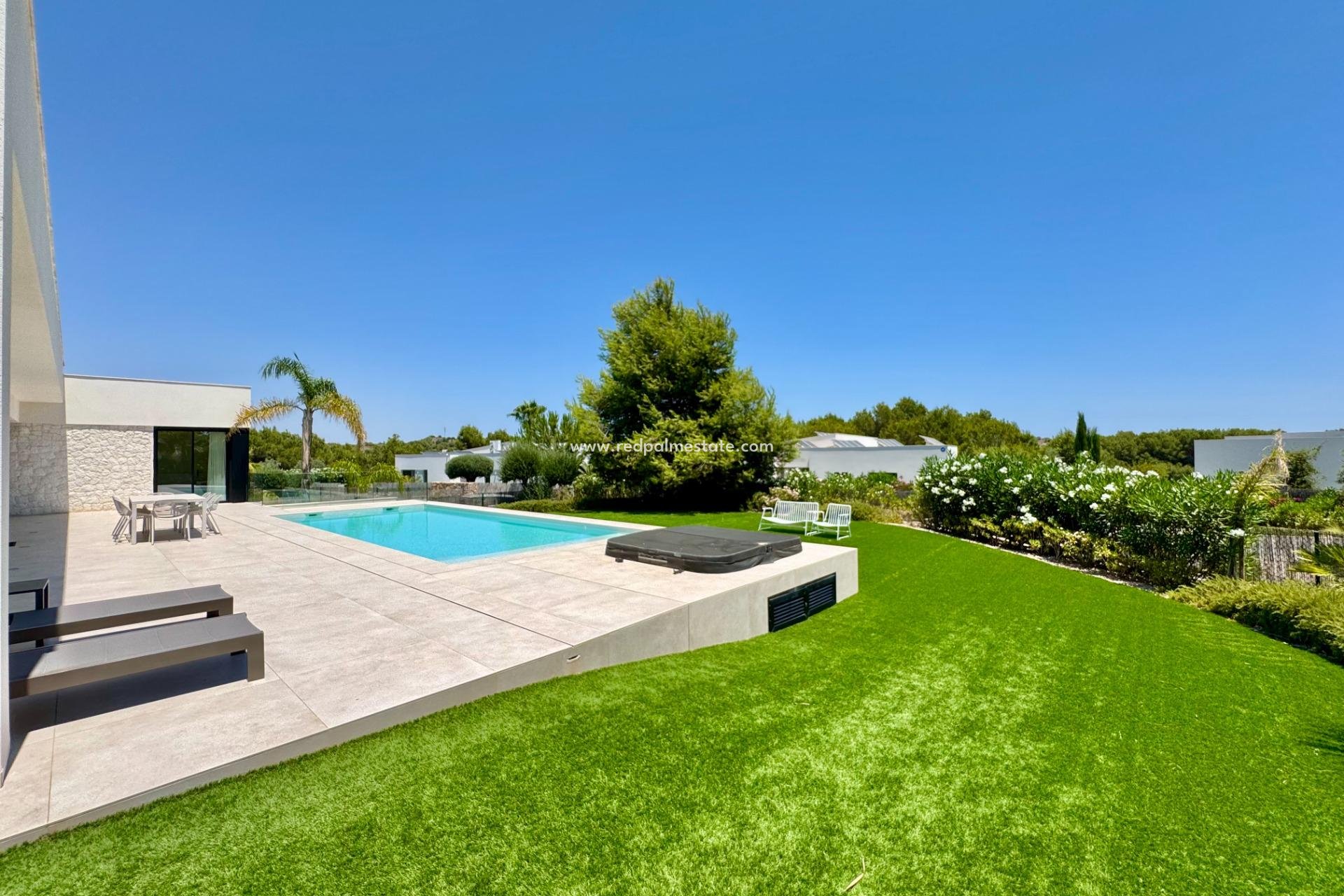 Återförsäljning - Villa -
Orihuela - Las Colinas Golf